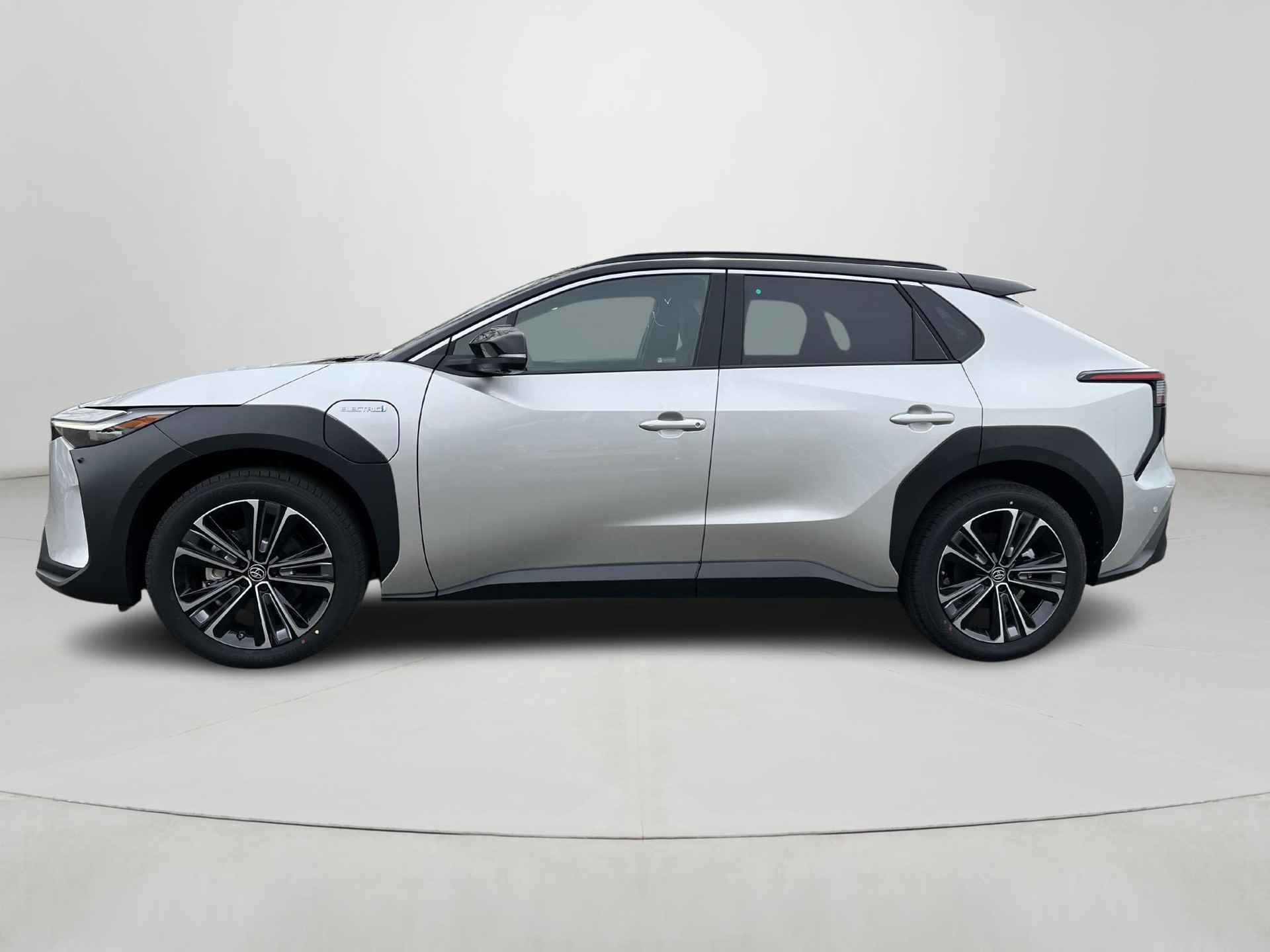 Toyota bZ4X Premium 71 kWh | Precious Silver metallic/ zwart dak| Panoramadak | Nieuw uit voorraad leverbaar | - 3/18