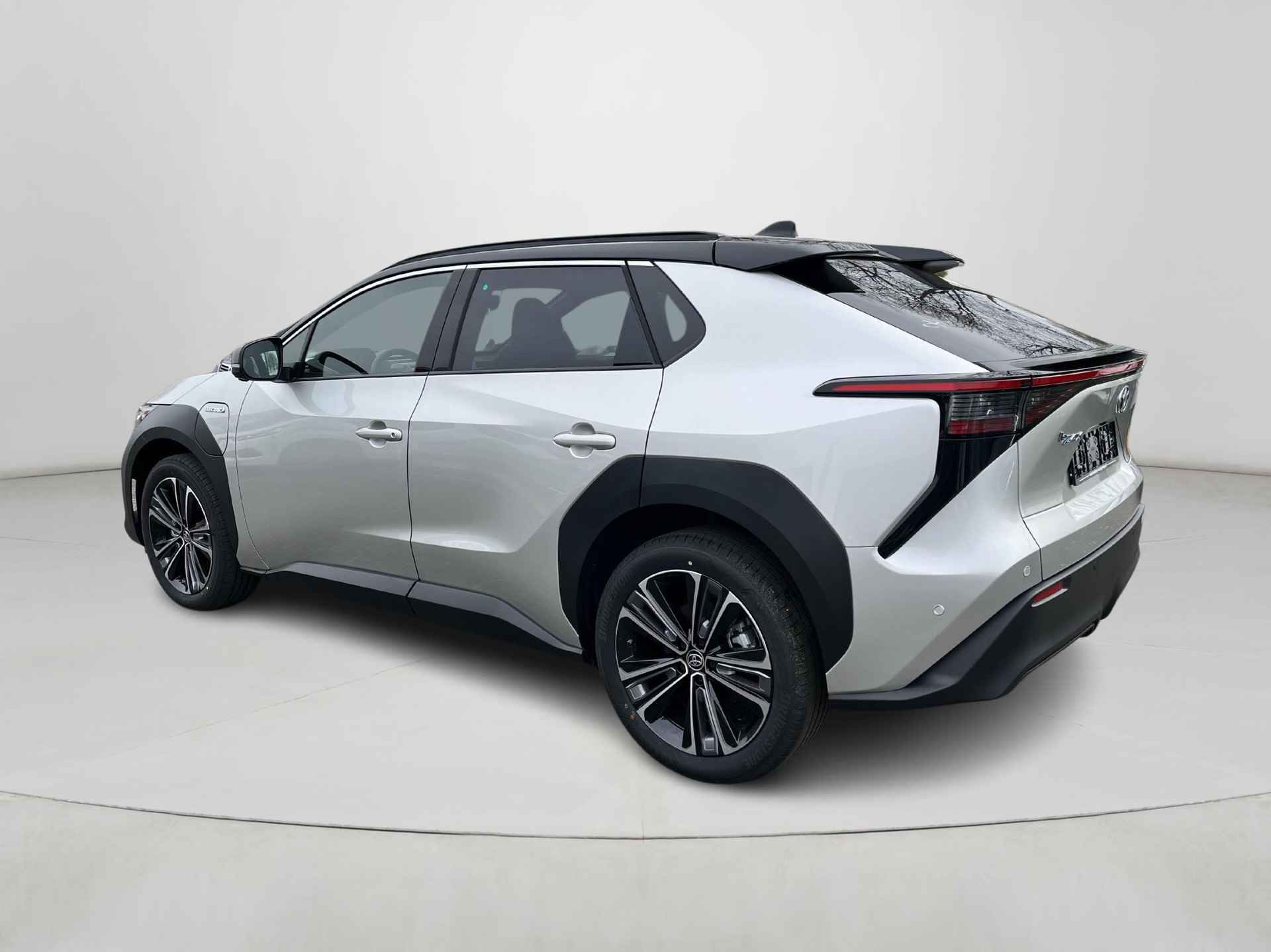 Toyota bZ4X Premium 71 kWh | Precious Silver metallic/ zwart dak| Panoramadak | Nieuw uit voorraad leverbaar | - 4/18