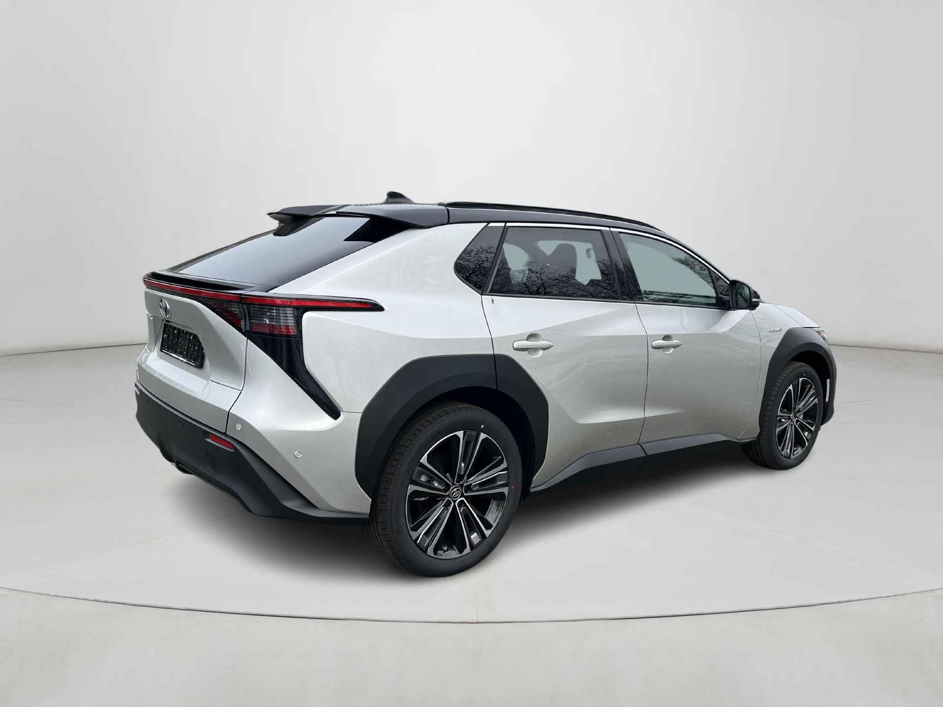 Toyota bZ4X Premium 71 kWh | Precious Silver metallic/ zwart dak| Panoramadak | Nieuw uit voorraad leverbaar | - 6/18
