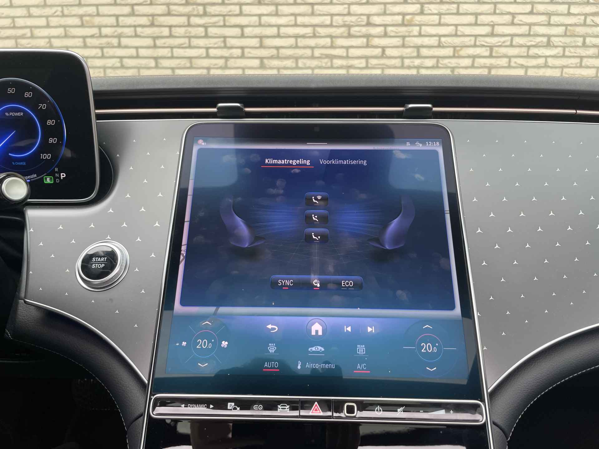 Mercedes-Benz EQE 300 Business Edition 89 kWh l Panoramadak l Sfeerverlichting l Apple Carplay l Stoelverwarming l - 22/24