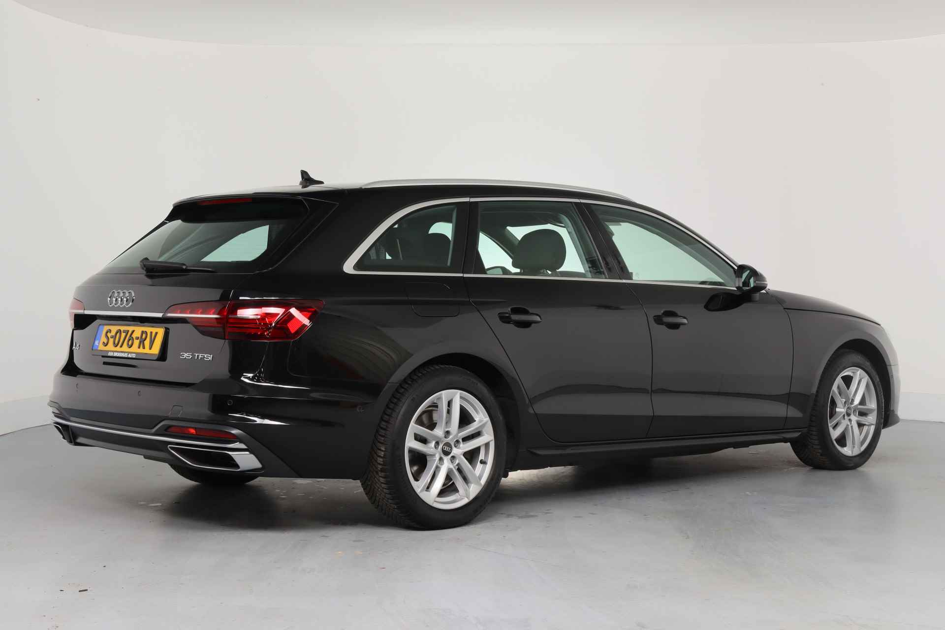 Audi A4 Avant 35 TFSI Advanced Edition | Virtual | 3 Zone Clima | Sportstoelen | Camera | Navi | Stoelverwarming | LED | Parkeersensoren - 4/46