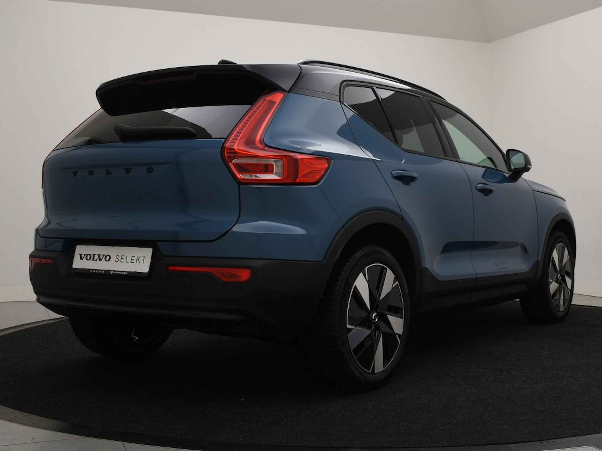 Volvo XC40 EXTENDED RANGE (SINGLE) PLUS STOELVERWARMING GETINT GLAS - 3/32