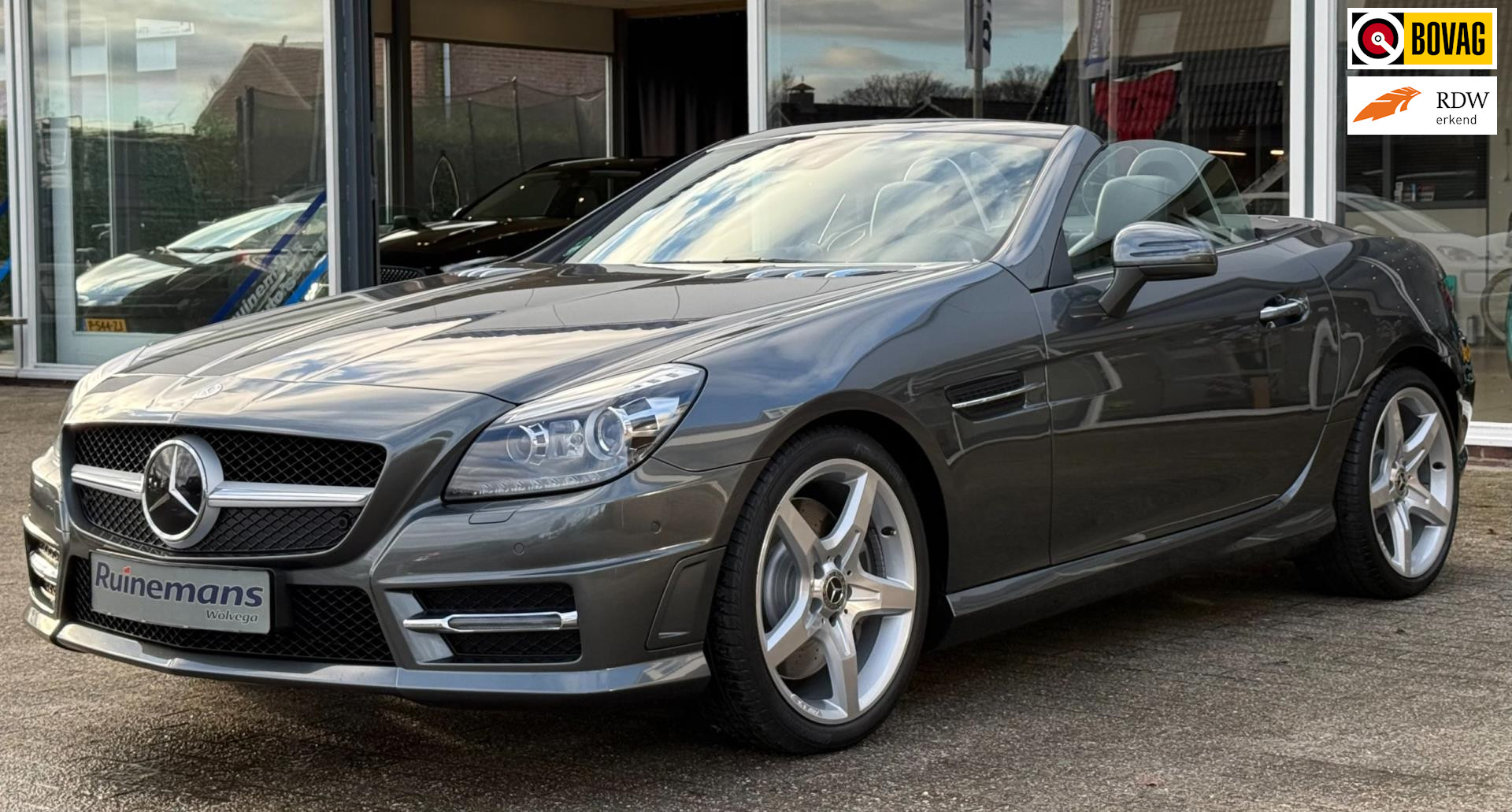 Mercedes-Benz SLK-klasse 350 V6 / AMG / Designo / ILS / KEY LESS / DISTRONIC