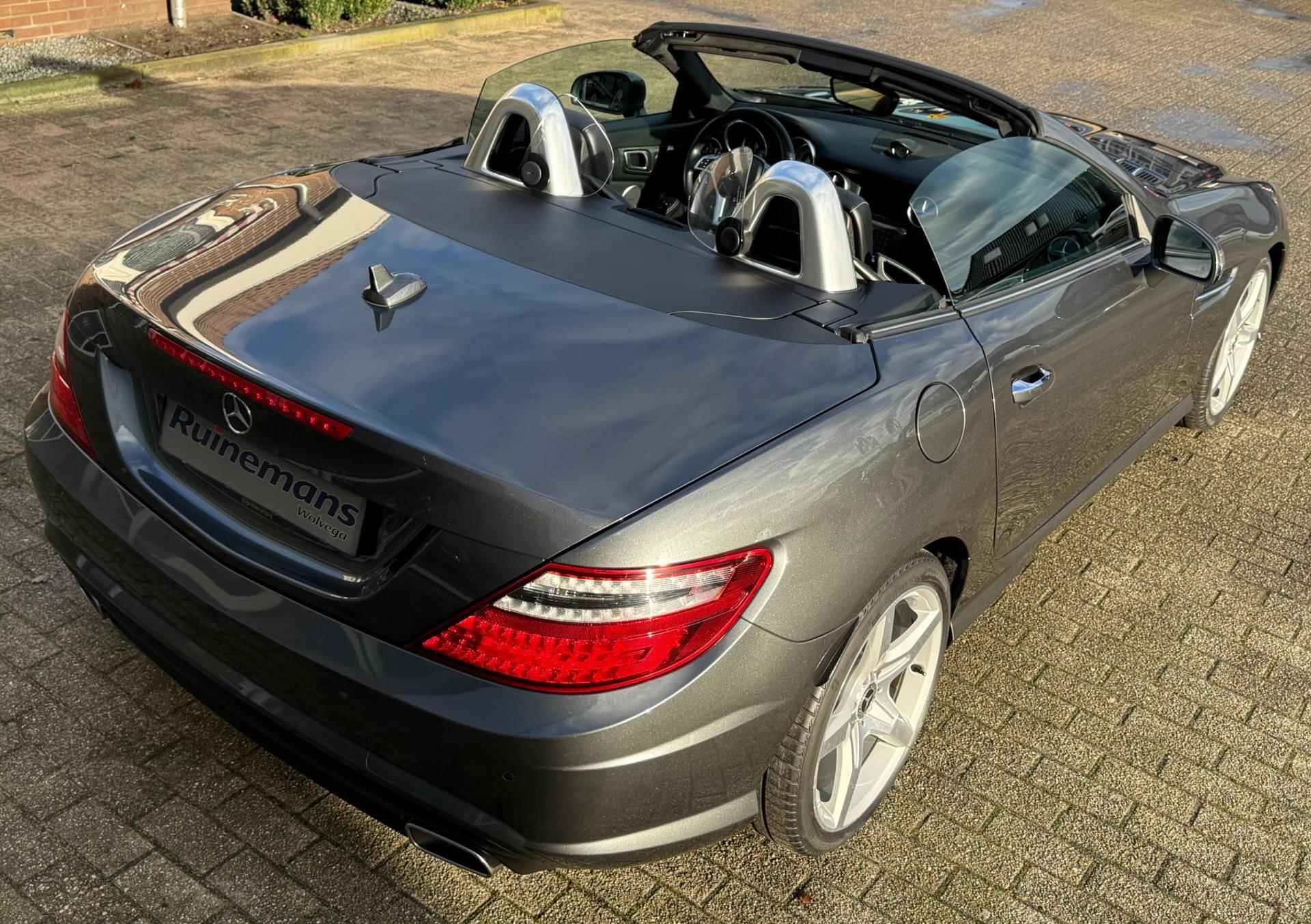 Mercedes-Benz SLK-klasse 350 V6 / AMG / Designo / ILS / KEY LESS / DISTRONIC - 23/95