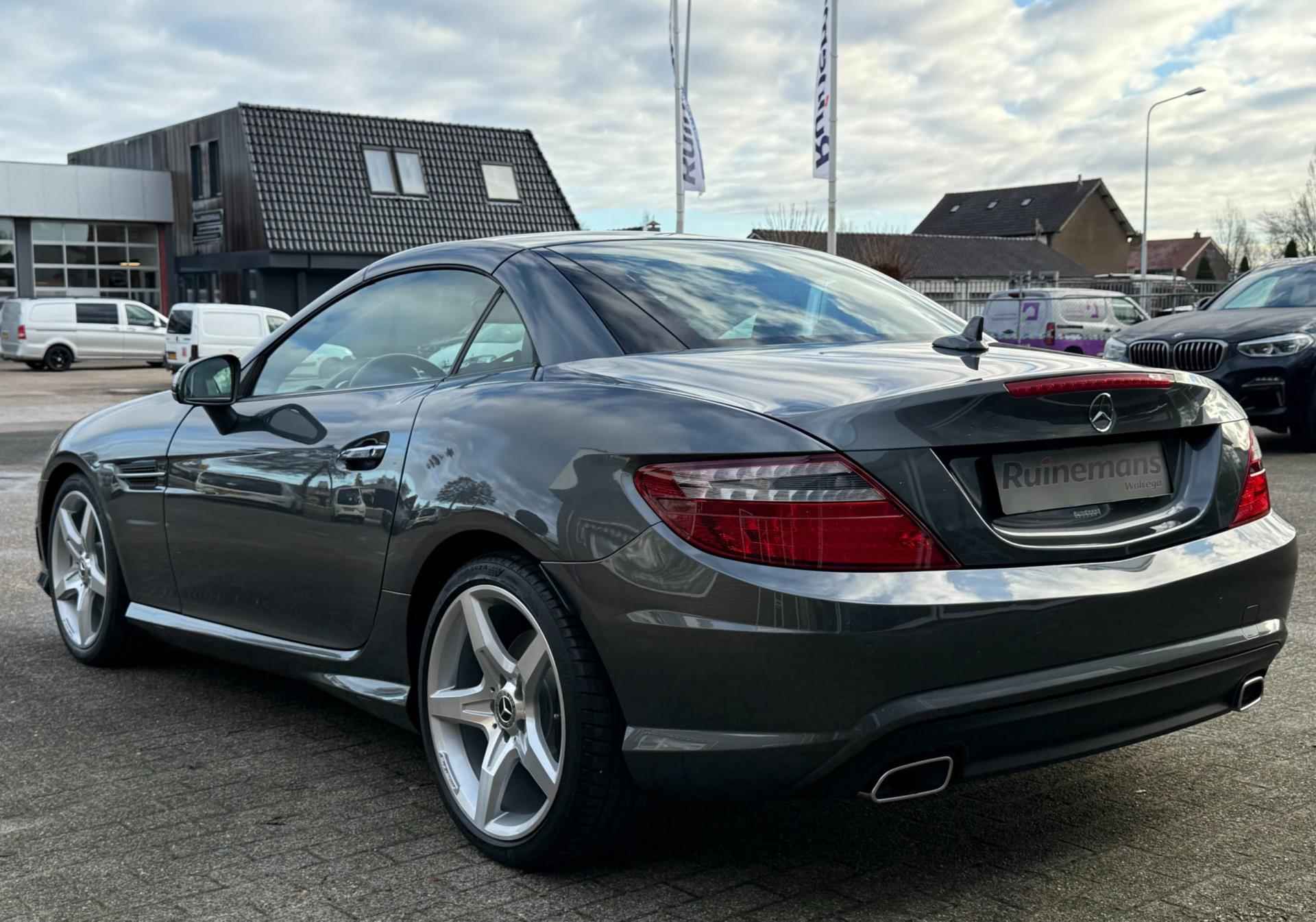 Mercedes-Benz SLK-klasse 350 V6 / AMG / Designo / ILS / KEY LESS / DISTRONIC - 53/95