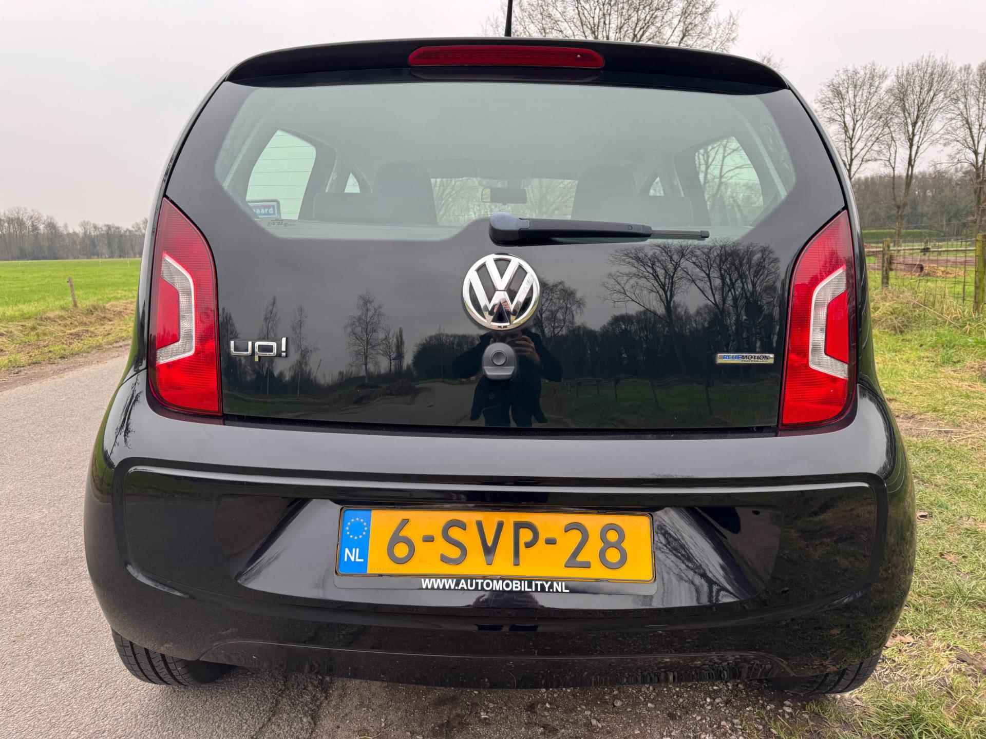 Volkswagen Up! 1.0 move up! BlueMotion met airco - 6/23