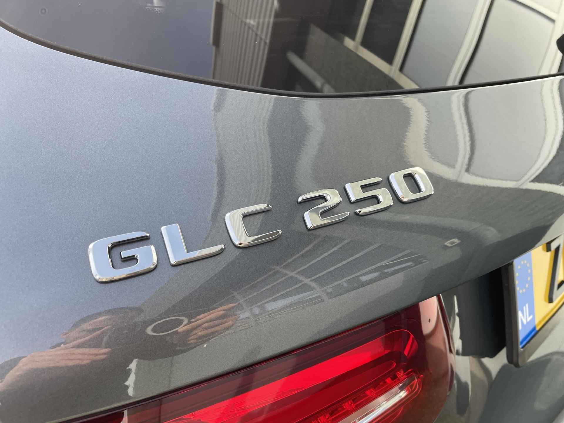 Mercedes-Benz GLC-klasse 250 4MATIC AMG | Panoramadak - 32/37
