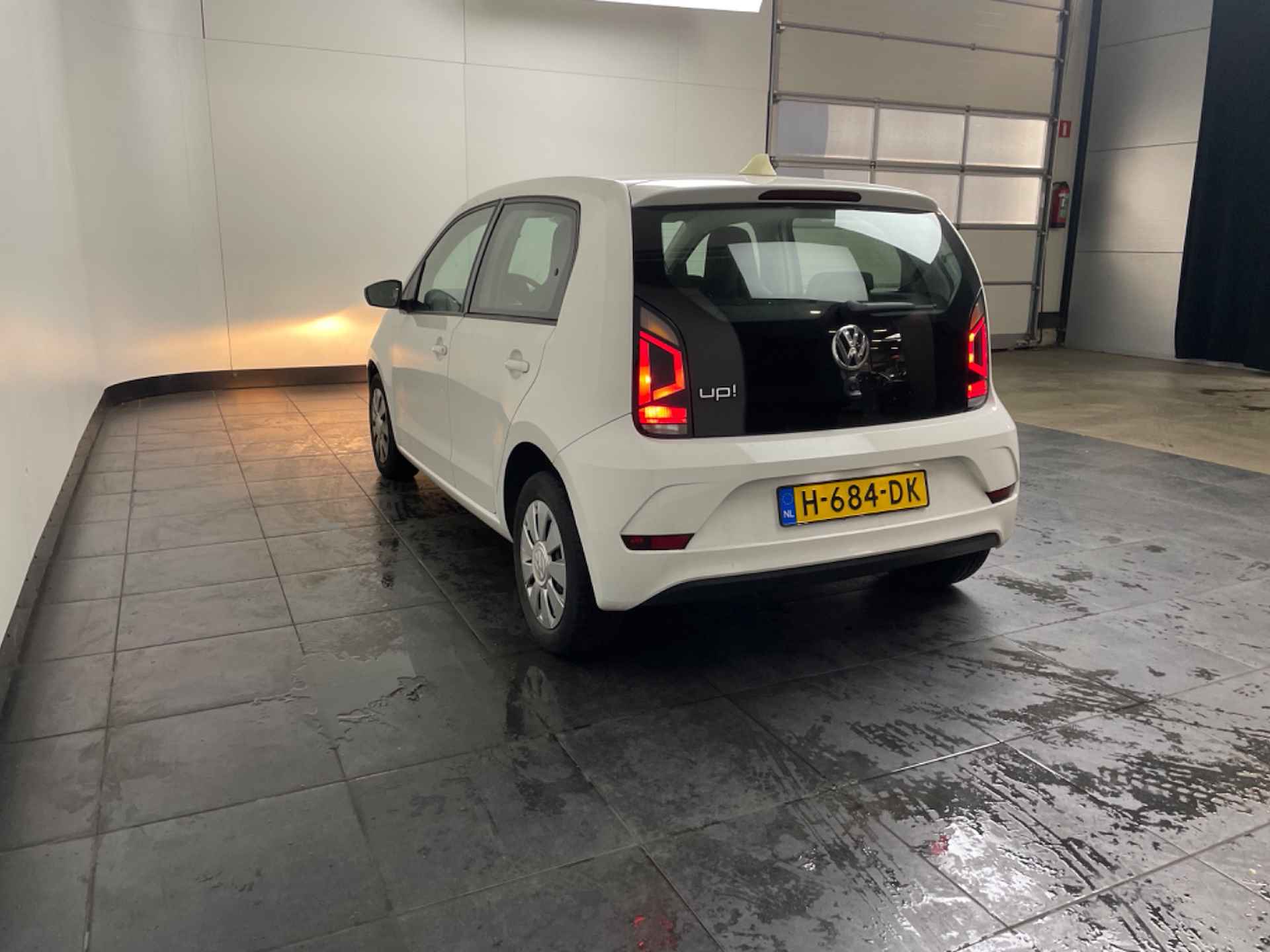 Volkswagen up! 1.0 60 pk BMT Move up! | Airco | Bluetooth | Buitenspiegels elektrisch verstel- en verwarmbaar | - 5/7