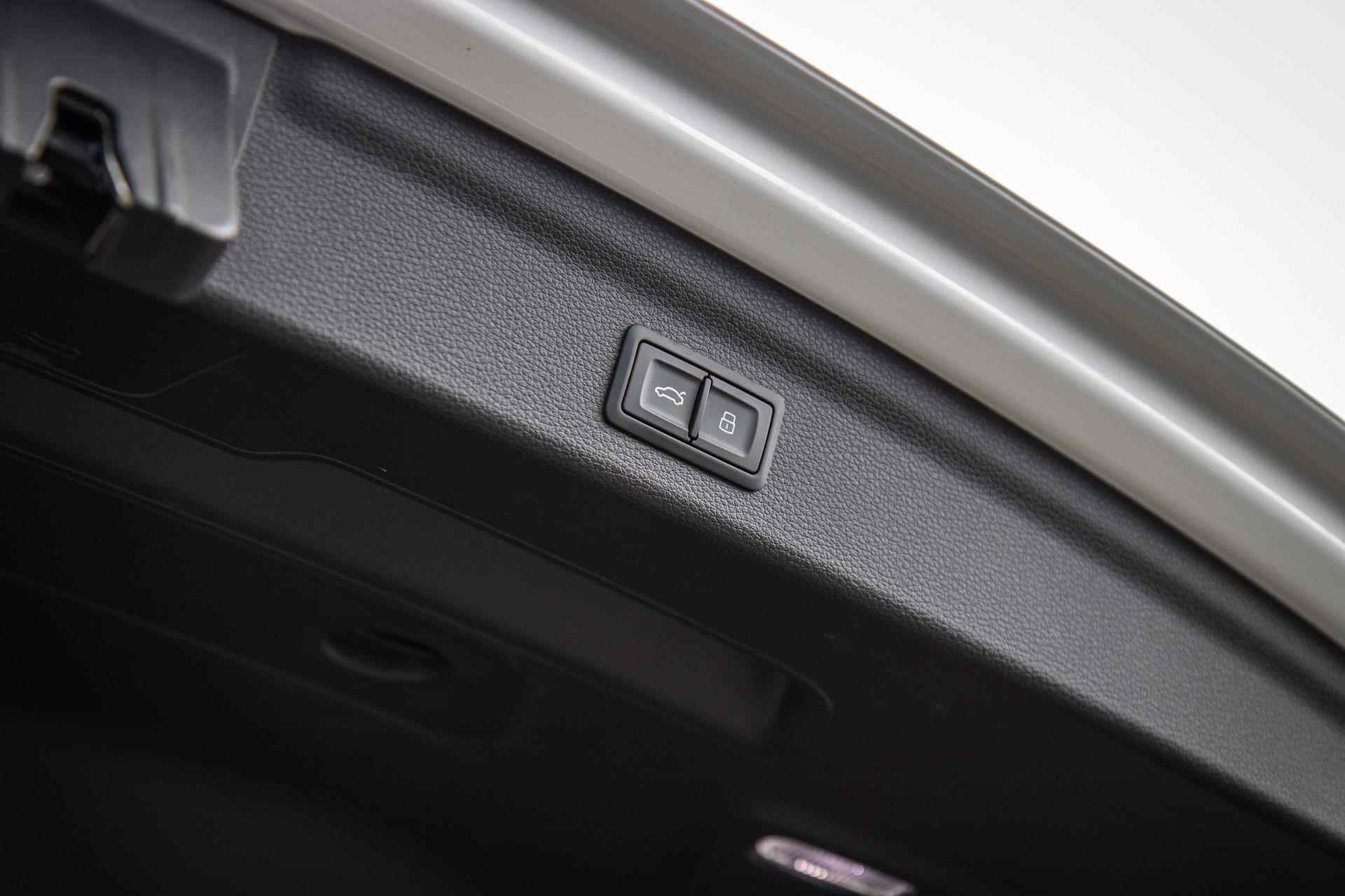 Audi RS Q3 2.5 TFSI 400pk | NL auto | B&O | Panoramadak | Leder | Achteruitrijcamera - 16/67