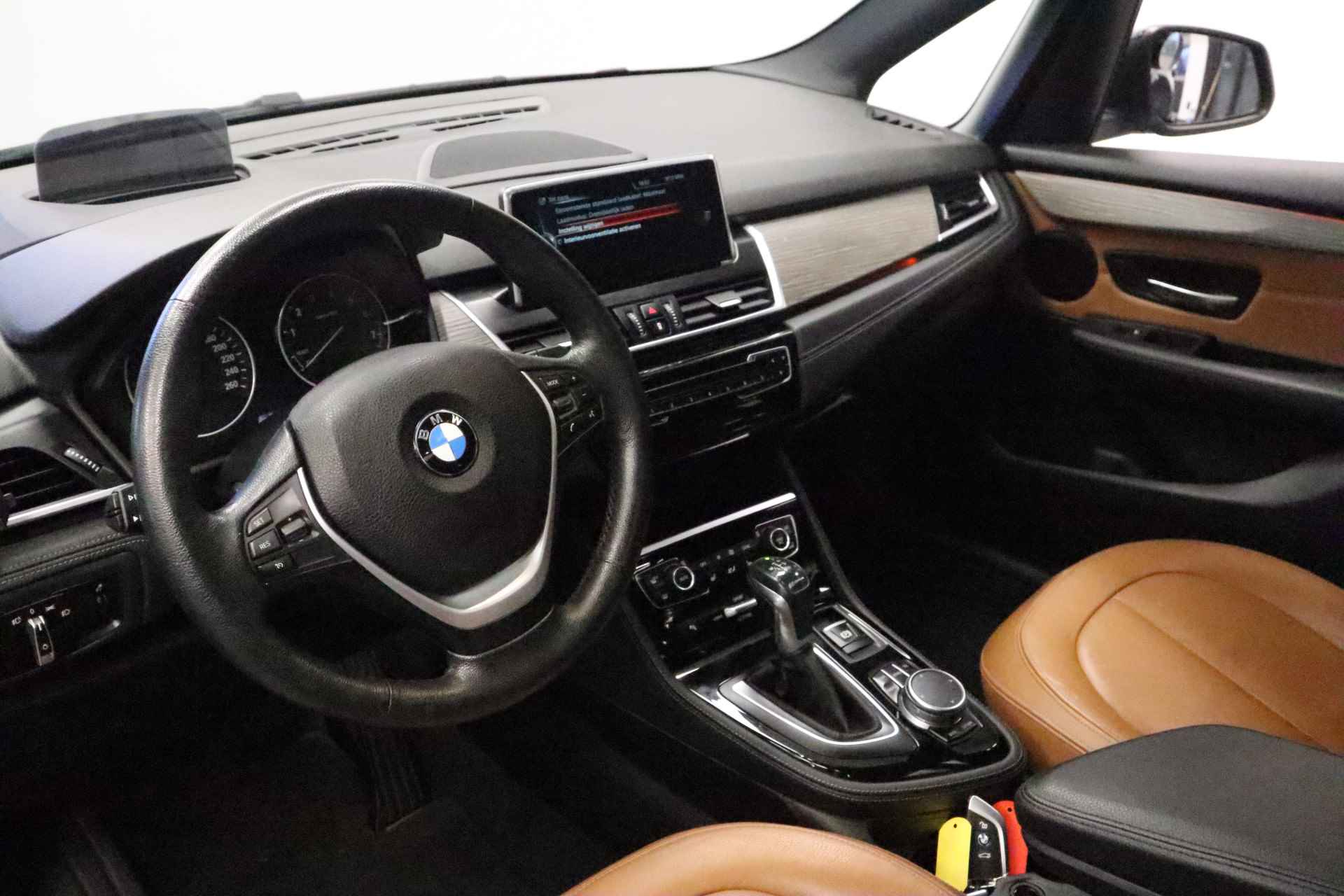 BMW 2 Serie Active Tourer 225xe iPerformance Centennial High Executive Panodak , Leder Interieur, 18 inch Velgen, - 11/25