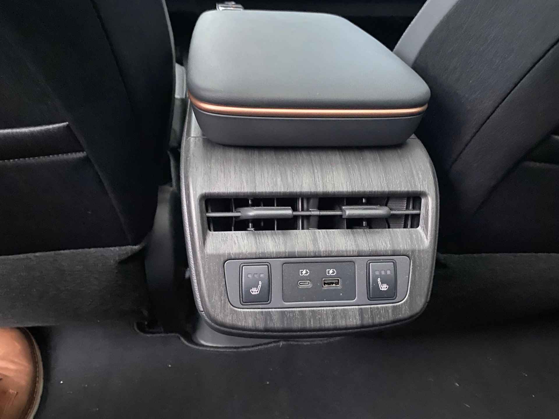 Nissan Ariya Evolve 91 kWh | Pro-Pilot | Leder alcantara interieur | Nissan Connect  | - 21/23