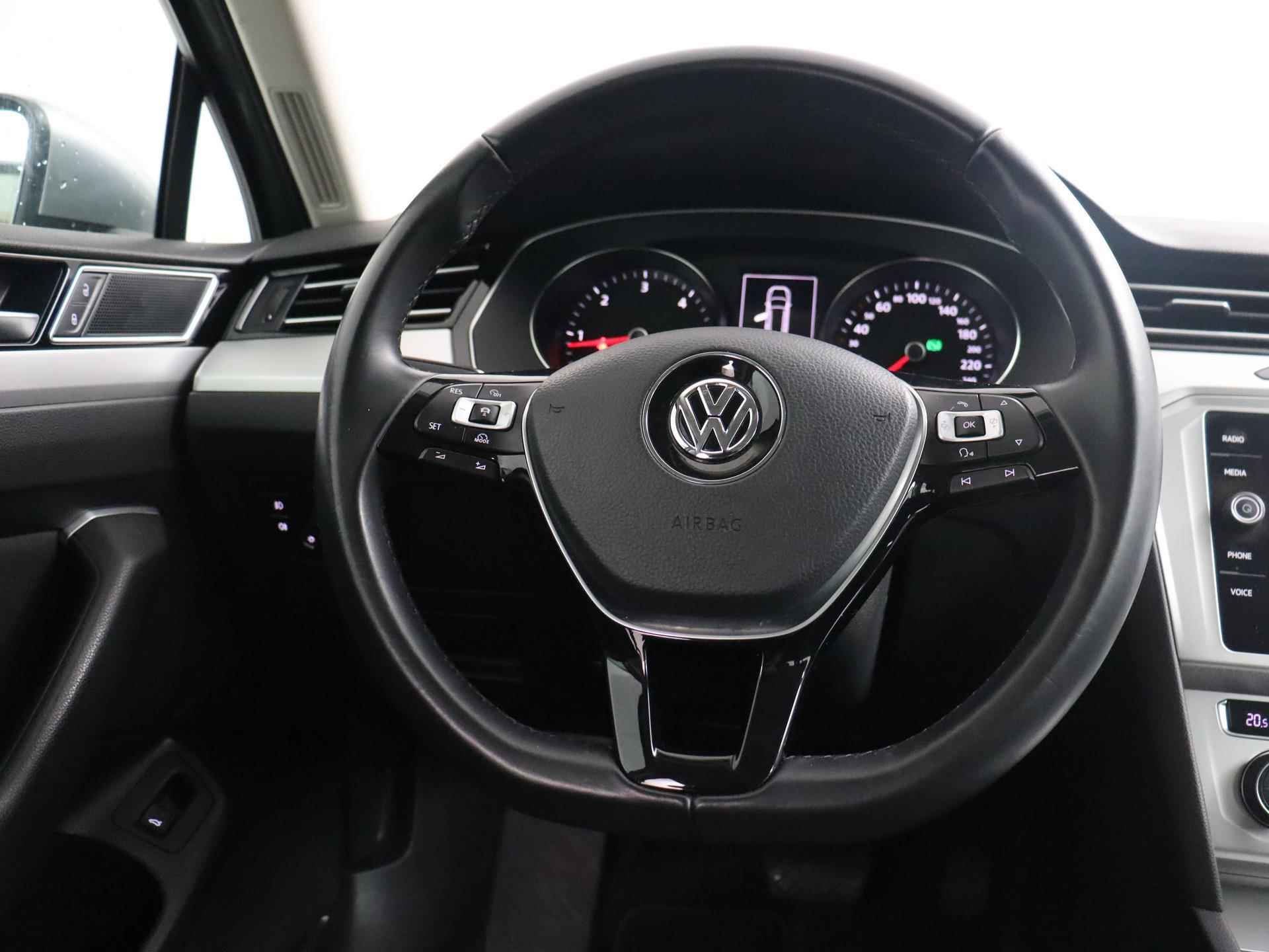 Volkswagen Passat Variant 1.6 TDI Comfortline Business Automaat ACC | Navigatie Dealeronderhouden - 15/33