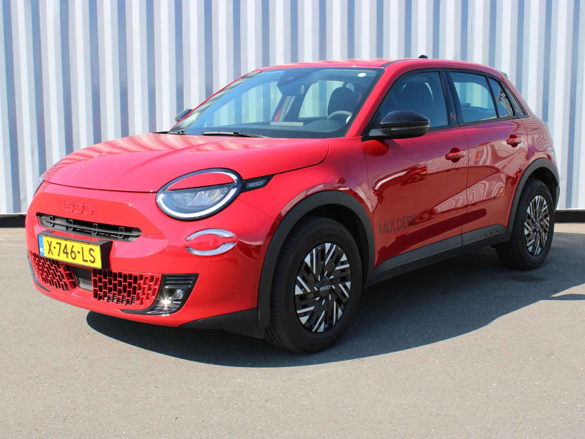 Fiat 600e RED 54 kWh 400KM RANGE & 2.000,- SUBSIDIE MOGELIJK - 3/23