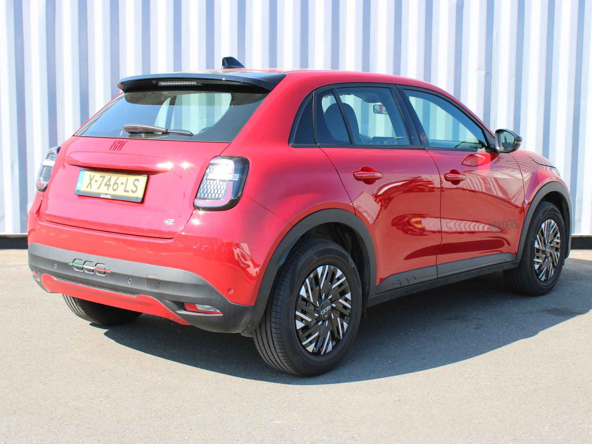 Fiat 600e RED 54 kWh 400KM RANGE & 2.000,- SUBSIDIE MOGELIJK - 7/23