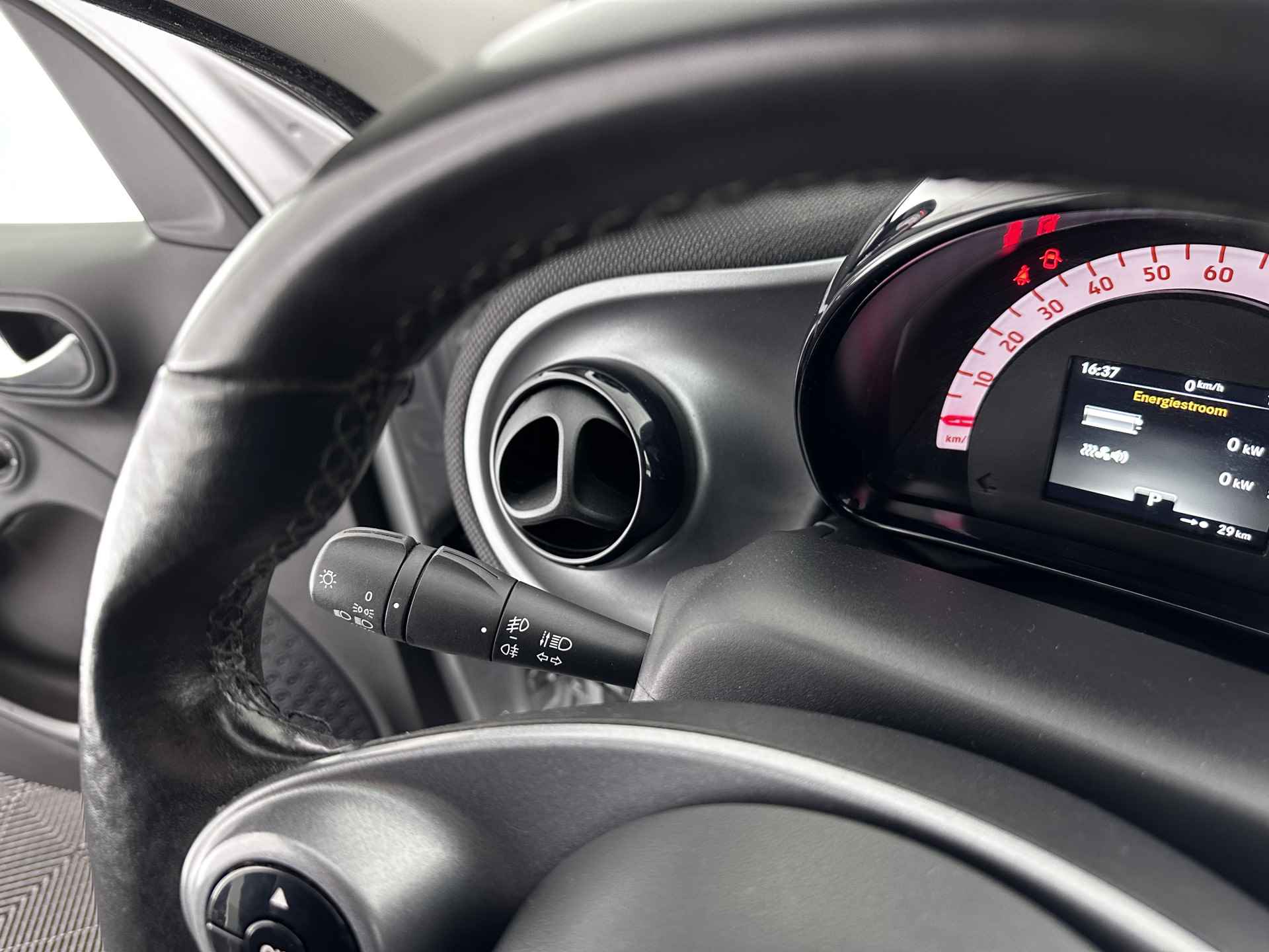 Smart Forfour EQ Business Solution (INCL-BTW) Aut. *NAVI-FULLMAP | VOLLEDER | ECC | CRUISE | COMFORT-SEATS | 15"ALU* - 18/31