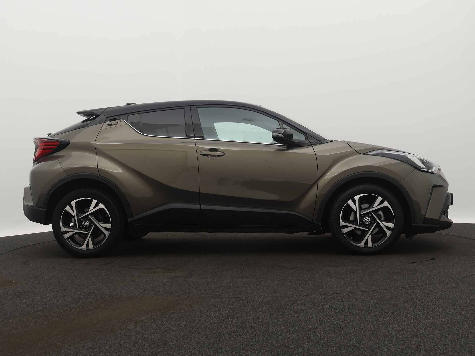 Toyota C-HR 1.8 Hybrid Style Premium | Stuur-/Stoelverwarming | Cloud Navigatie | Trekhaak | - 16/44