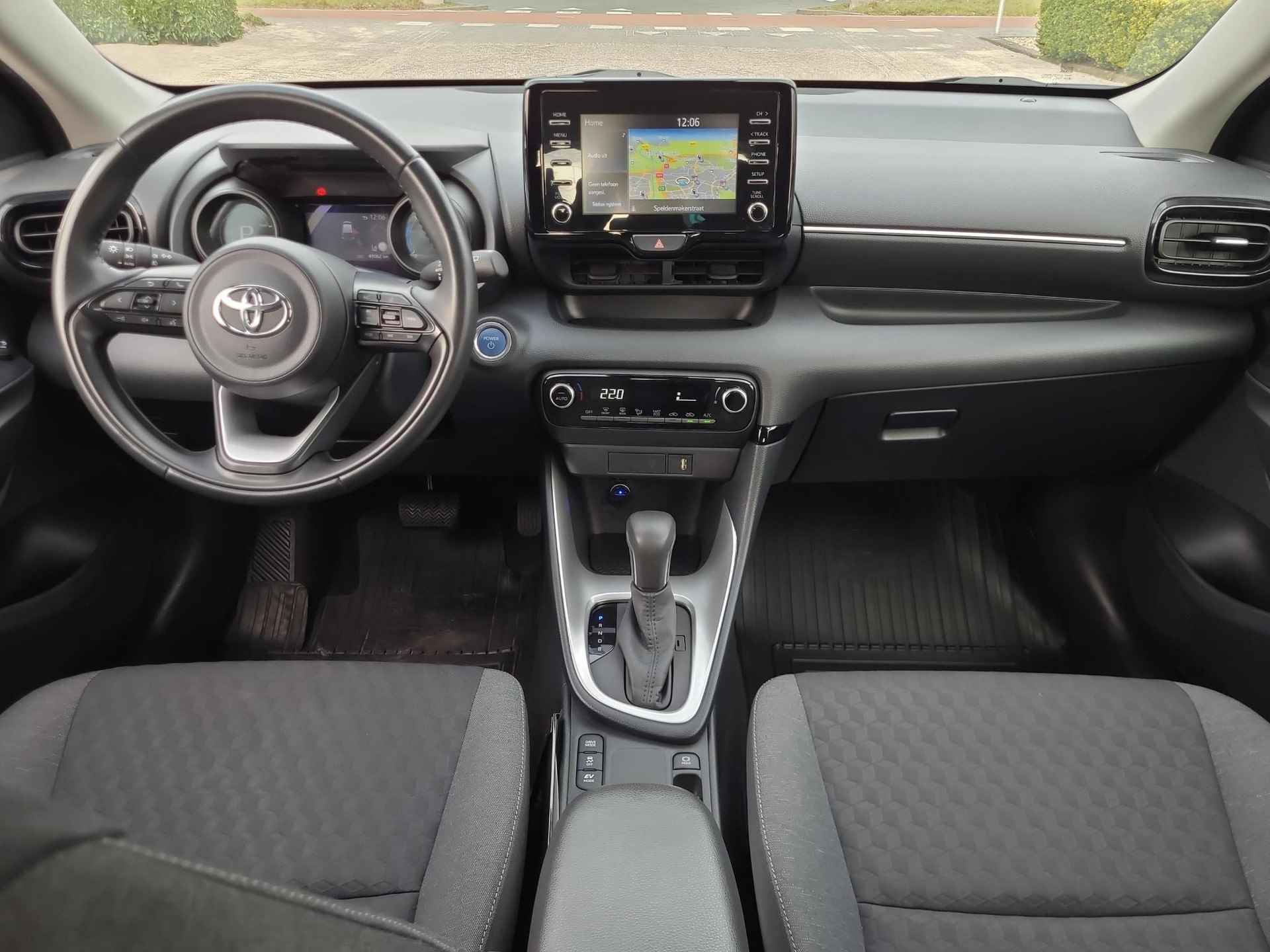 Toyota Yaris 1.5 Hybrid First Edition | Apple CarPlay | Navigatie | Rijklaarprijs incl. garantie | - 10/33