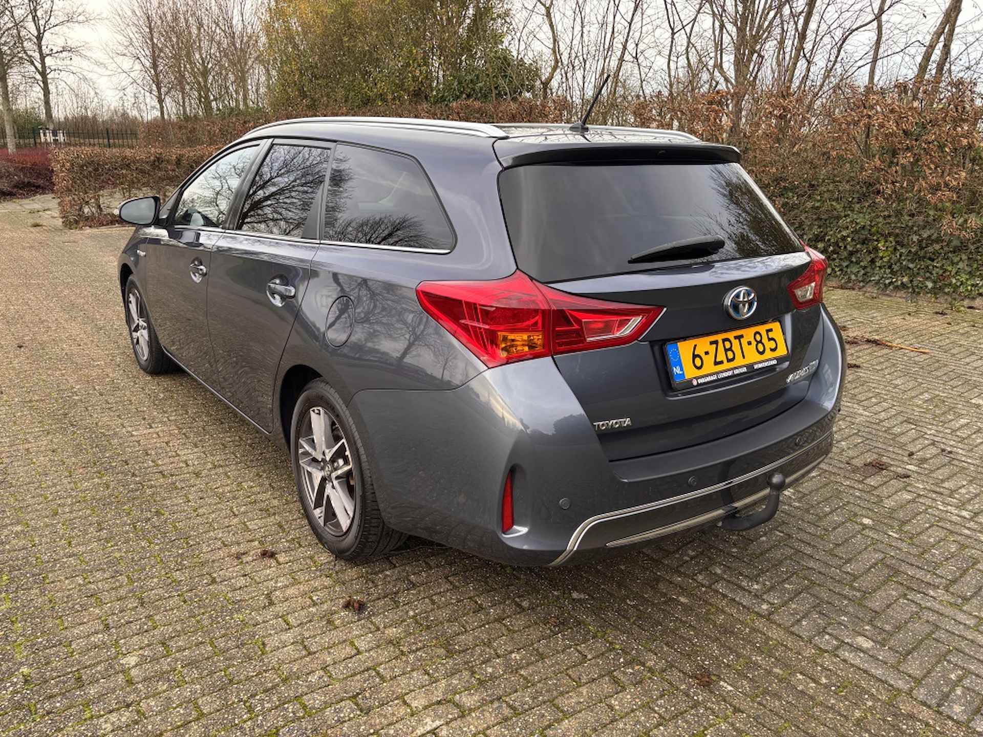 Toyota Auris Touring Sports 1.8 Hybrid Lease / Trekhaak/ Rijklaarprijs - 8/25