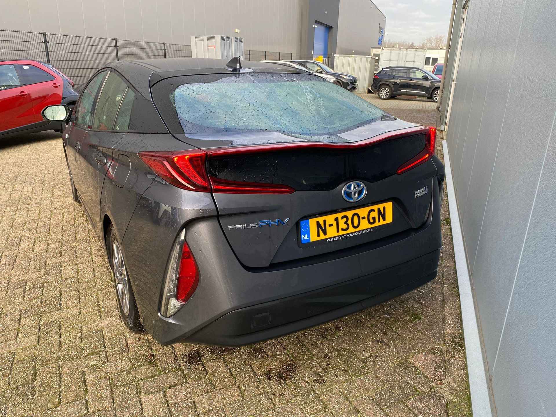 Toyota Prius 1.8 Plug-in Dynamic | 1e Eigenaar | BTW | Navigatie | Matrix LED | Winter Pakket | Climate Control | PHEV | - 4/16