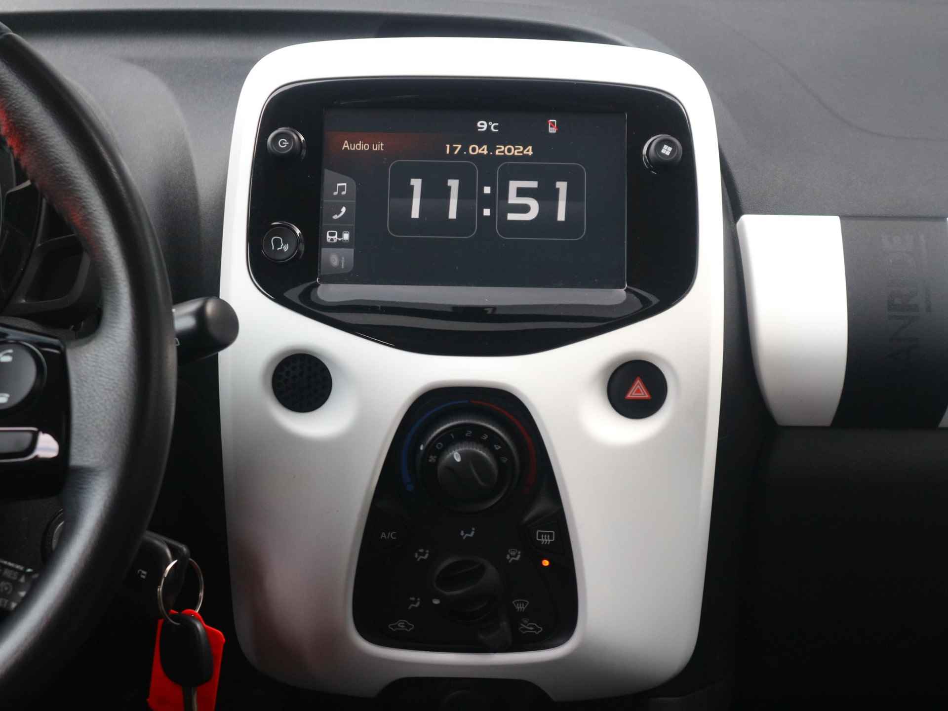 Citroen C1 1.0 72pk VTi Urban Ride Apple Carplay | Airco | Snelheidsbegrenzer | Elektrische ramen voor | Bluetooth Telefoonverbinding - 14/41