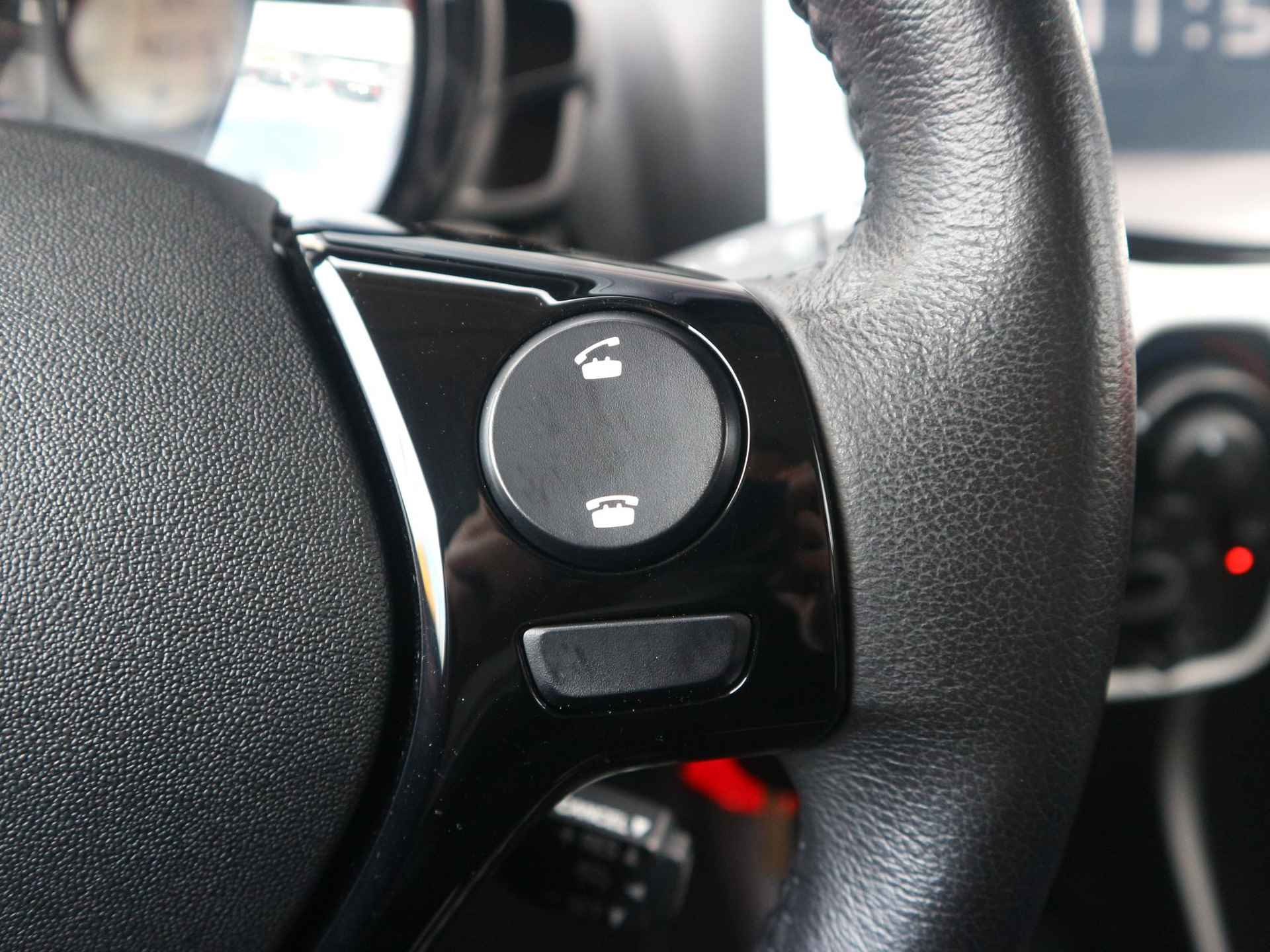 Citroen C1 1.0 72pk VTi Urban Ride Apple Carplay | Airco | Snelheidsbegrenzer | Elektrische ramen voor | Bluetooth Telefoonverbinding - 20/41