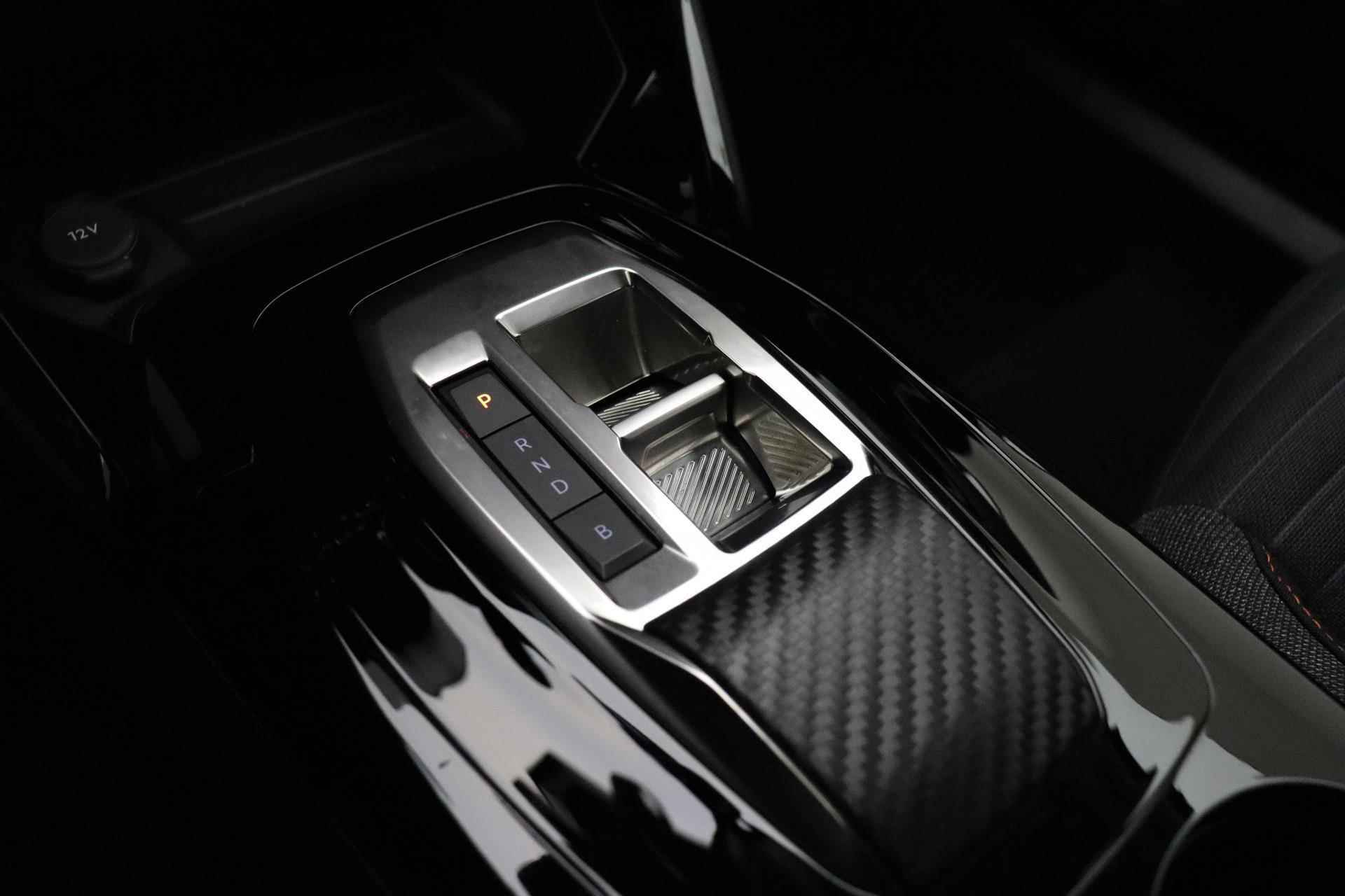 Peugeot e-2008 EV Allure 50 kWh 100% Elektrisch  | 3-Fase | Camera | Cruise Control | Airco | Start/stop | Lichtmetalen velgen | Snel leverbaar | Voorraad - 20/36