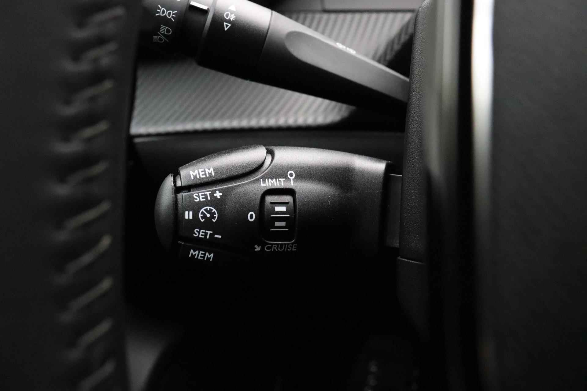 Peugeot e-2008 EV Allure 50 kWh 100% Elektrisch  | 3-Fase | Camera | Cruise Control | Airco | Start/stop | Lichtmetalen velgen | Snel leverbaar | Voorraad - 29/36