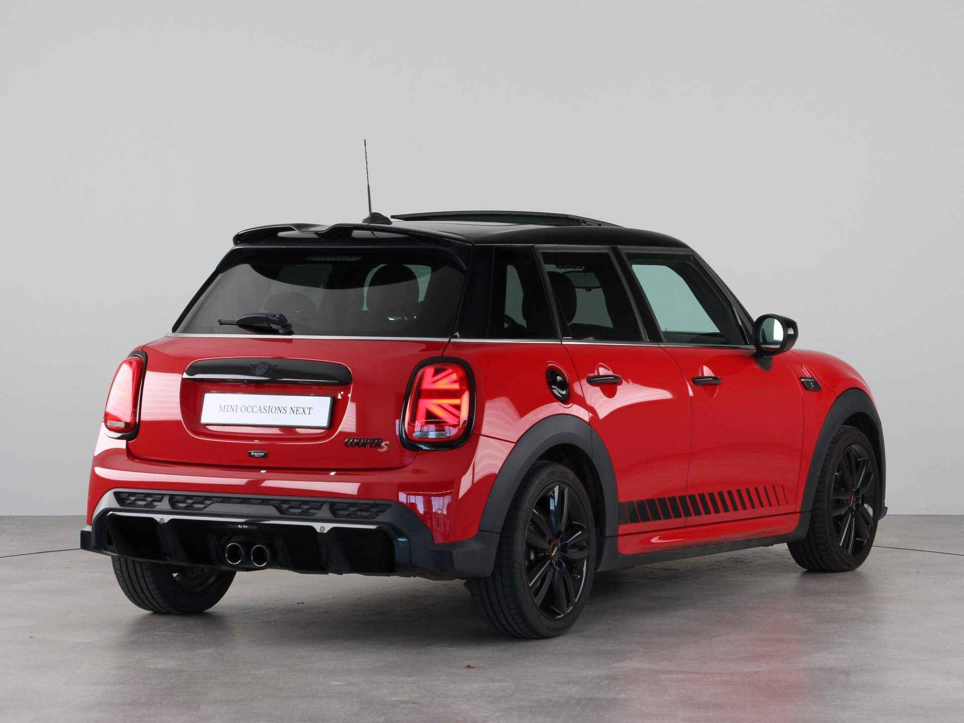 MINI 5-deurs Cooper S JCW-Trim Aut. - 10/24