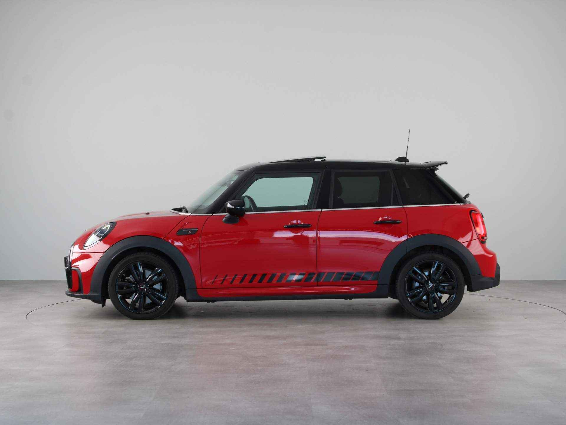 MINI 5-deurs Cooper S JCW-Trim Aut. - 13/24