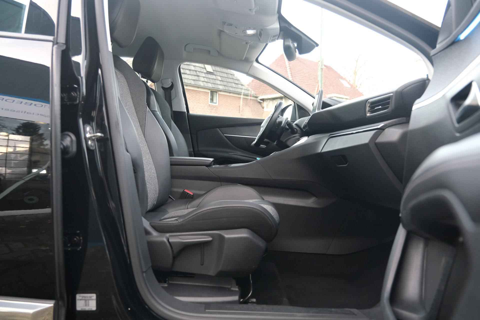 Peugeot 3008 1.2 PureTech Allure - 40/50