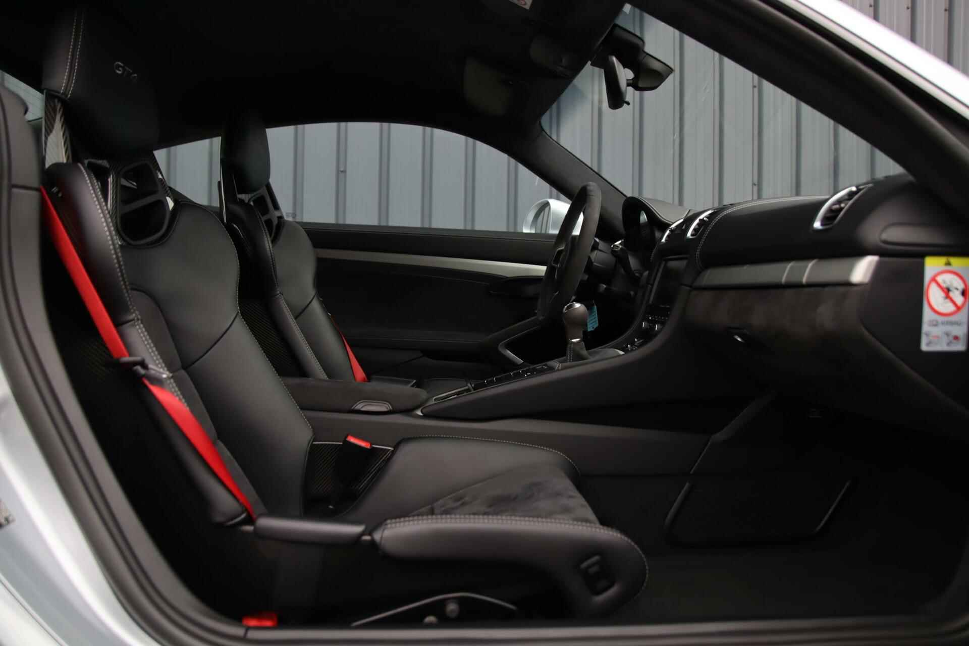 Porsche Cayman GT4 3.8|Carbon|Sportkuip|Exclusive|Alcantara - 24/48