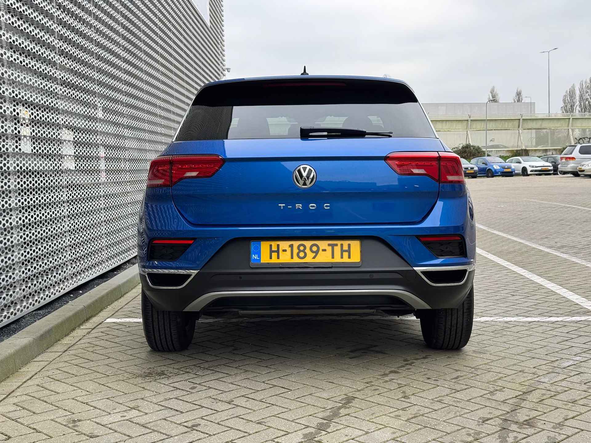 Volkswagen T-Roc 1.0 TSI Style / 16" LMV / Parkeersensoren V+A / Alarmsysteem / P4 - 7/30