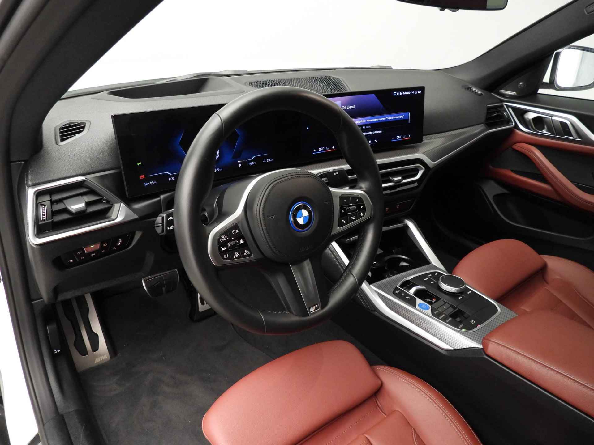 BMW i4 Gran Coupe eDrive35 | M-Sportpakket | LED | Leder | HUD | Schuifdak | Stoelverwarming | DAB | Harman-kardon sound | Alu 18 inch - 7/44