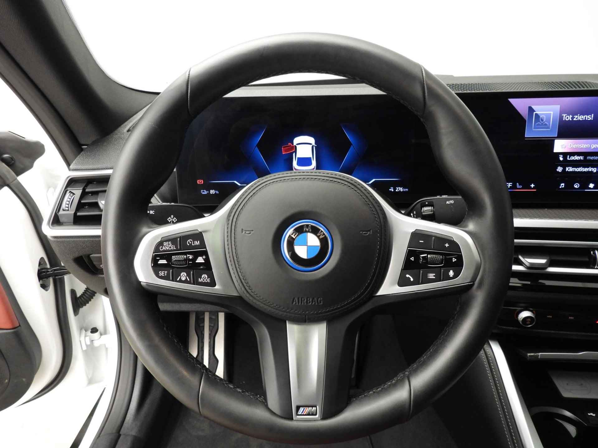 BMW i4 Gran Coupe eDrive35 | M-Sportpakket | LED | Leder | HUD | Schuifdak | Stoelverwarming | DAB | Harman-kardon sound | Alu 18 inch - 11/44