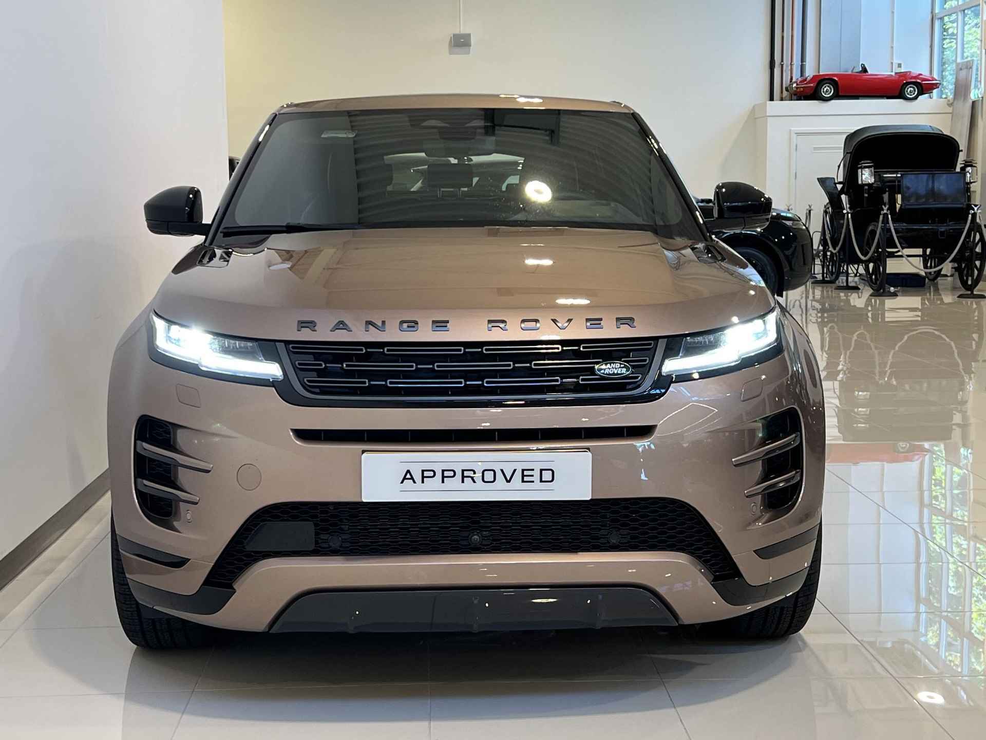 Land Rover Range Rover Evoque 1.5 P300e PHEV AWD Dynamic SE | Schuif/Kanteldak | 20 inch velgen | Head-Up - 2/26