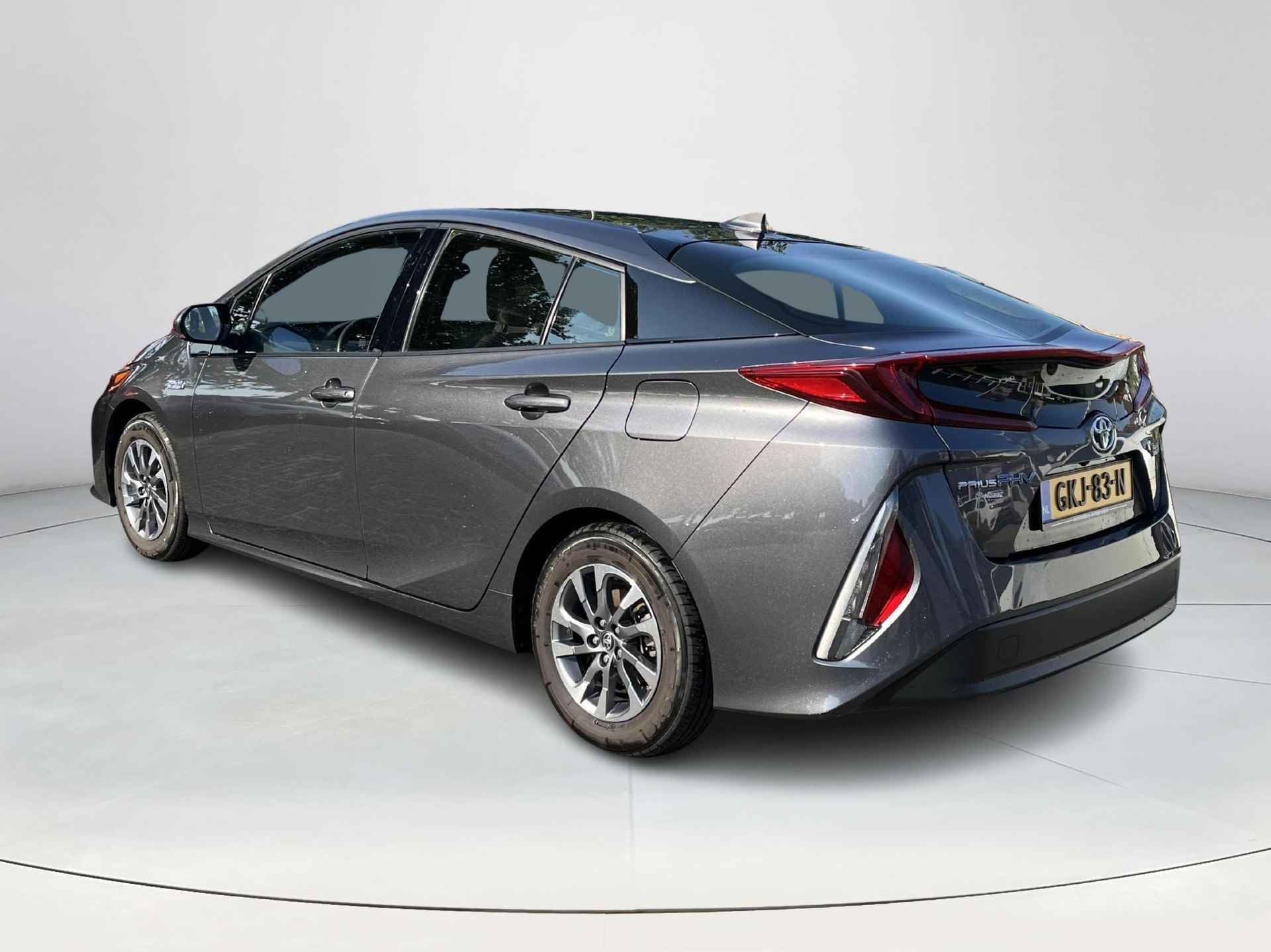 Toyota Prius 1.8 Plug-in Dynamic | Navigatie | Stoelverwarming | Head up display | Parkeercamera | - 4/27