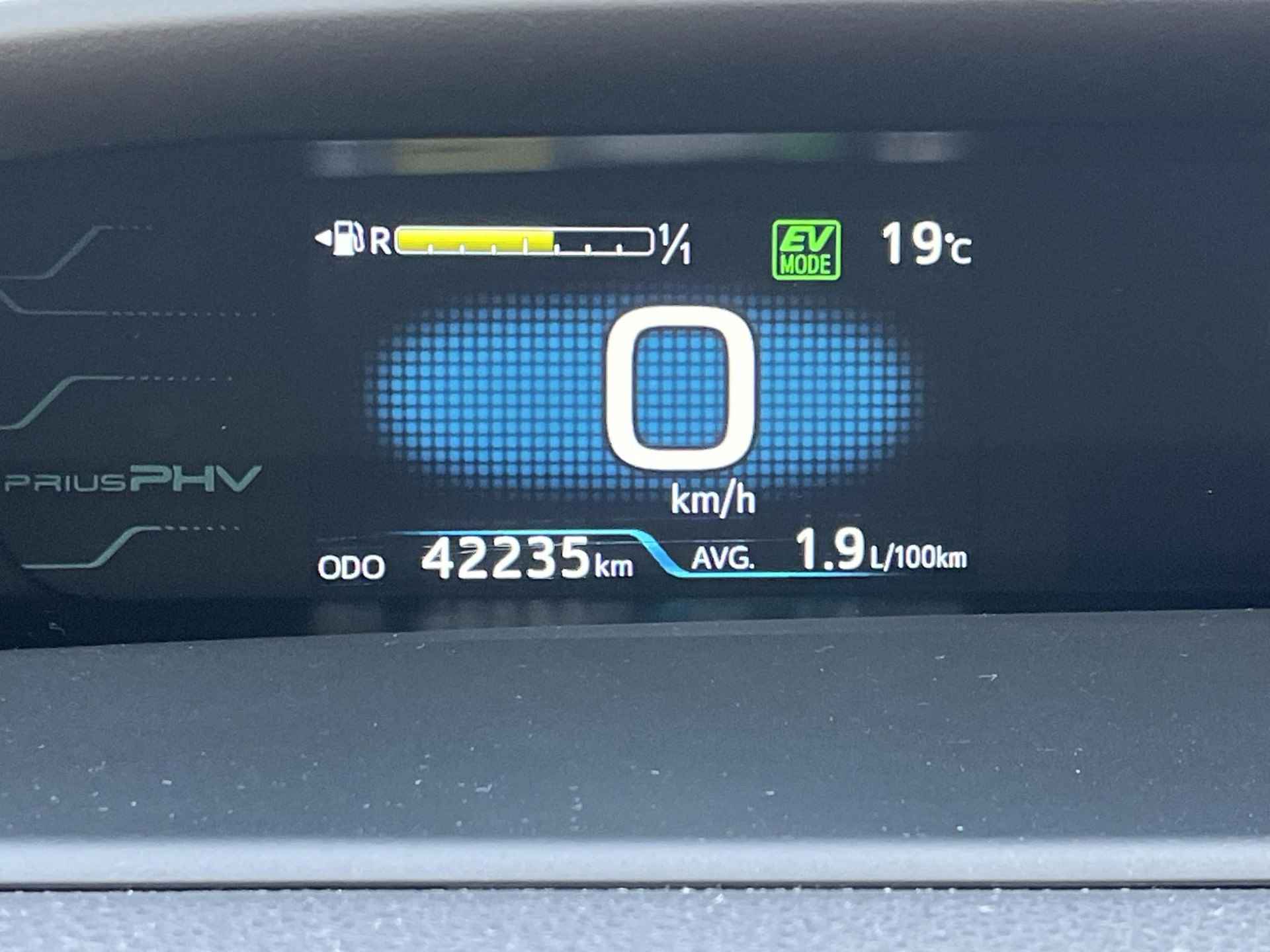 Toyota Prius 1.8 Plug-in Dynamic | Navigatie | Stoelverwarming | Head up display | Parkeercamera | - 24/27