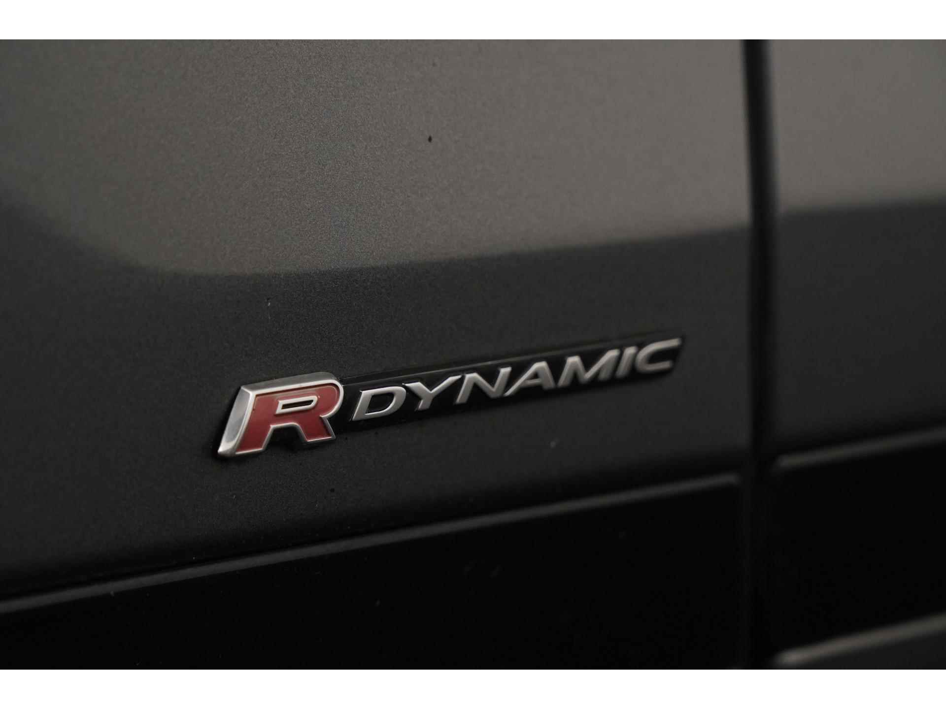 Land Rover Range Rover Velar P300 AWD R-Dynamic SE | Luchtvering | Panoramadak | 22" | HUD | Leder Zondag Open! - 25/48