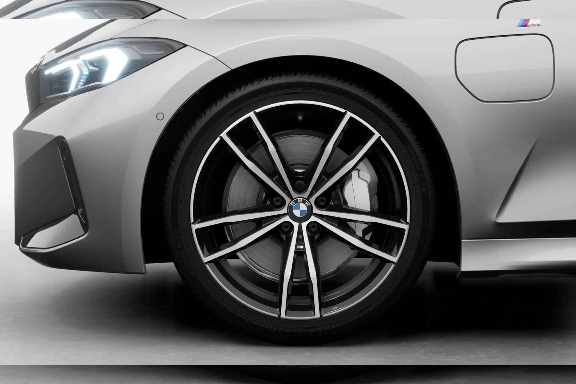 BMW 3 Serie Sedan 330e Model M Sport | Innovation Pack - 10/20