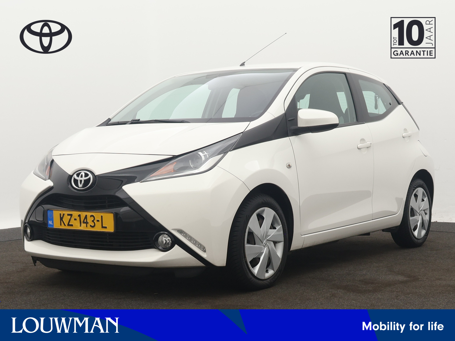 Toyota Aygo 1.0 VVT-i x-play | Camera | Airco | Bluetooth |