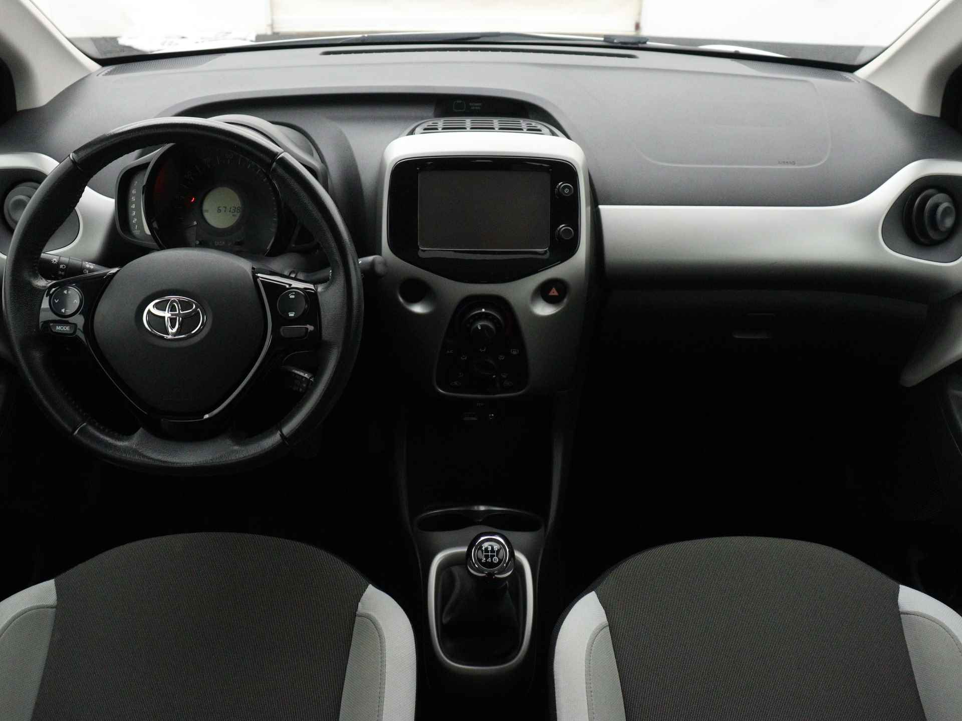 Toyota Aygo 1.0 VVT-i x-play | Camera | Airco | Bluetooth | - 6/41