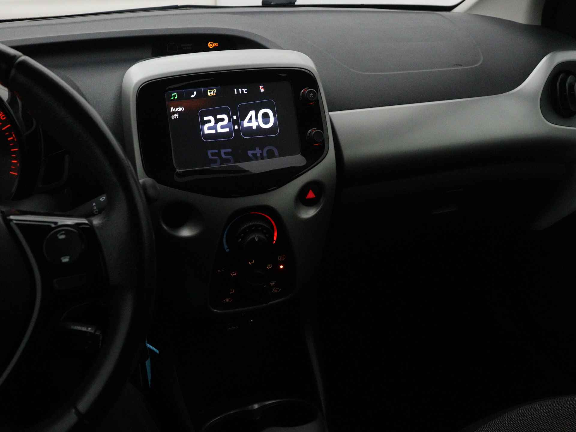 Toyota Aygo 1.0 VVT-i x-play | Camera | Airco | Bluetooth | - 8/41