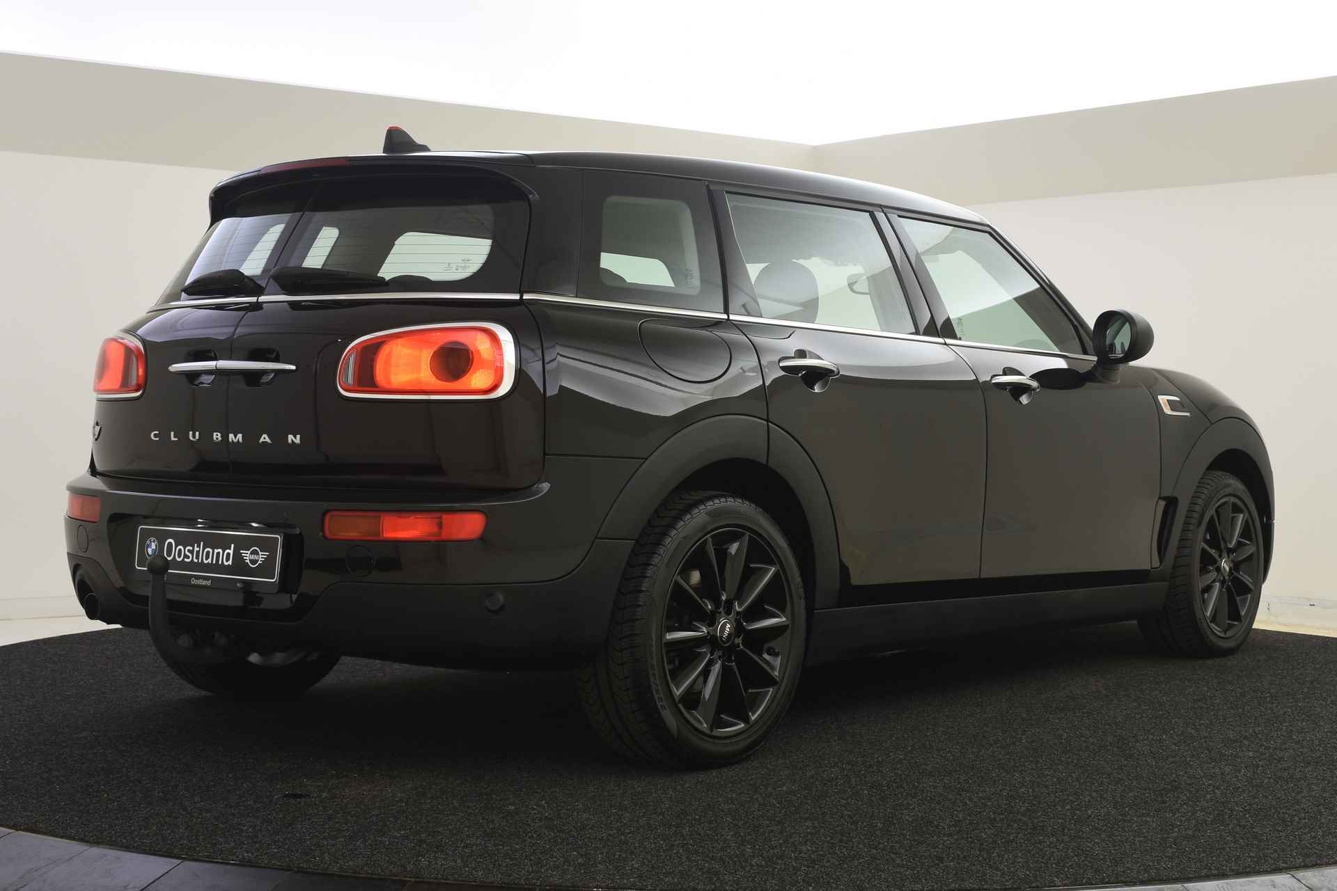 MINI Clubman One / Trekhaak / PDC achter / Navigatie / Cruise Control - 3/43