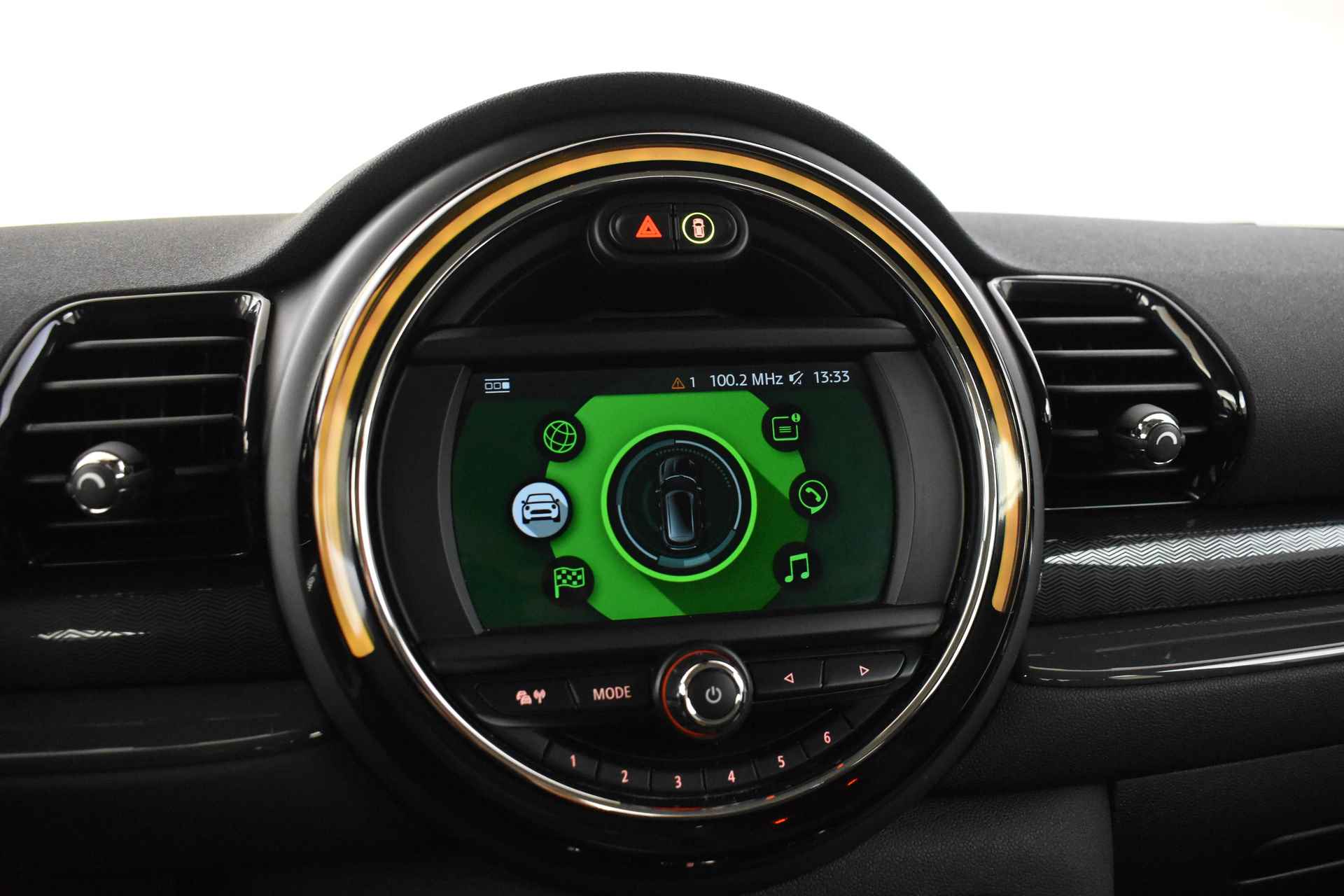 MINI Clubman One / Trekhaak / PDC achter / Navigatie / Cruise Control - 32/43