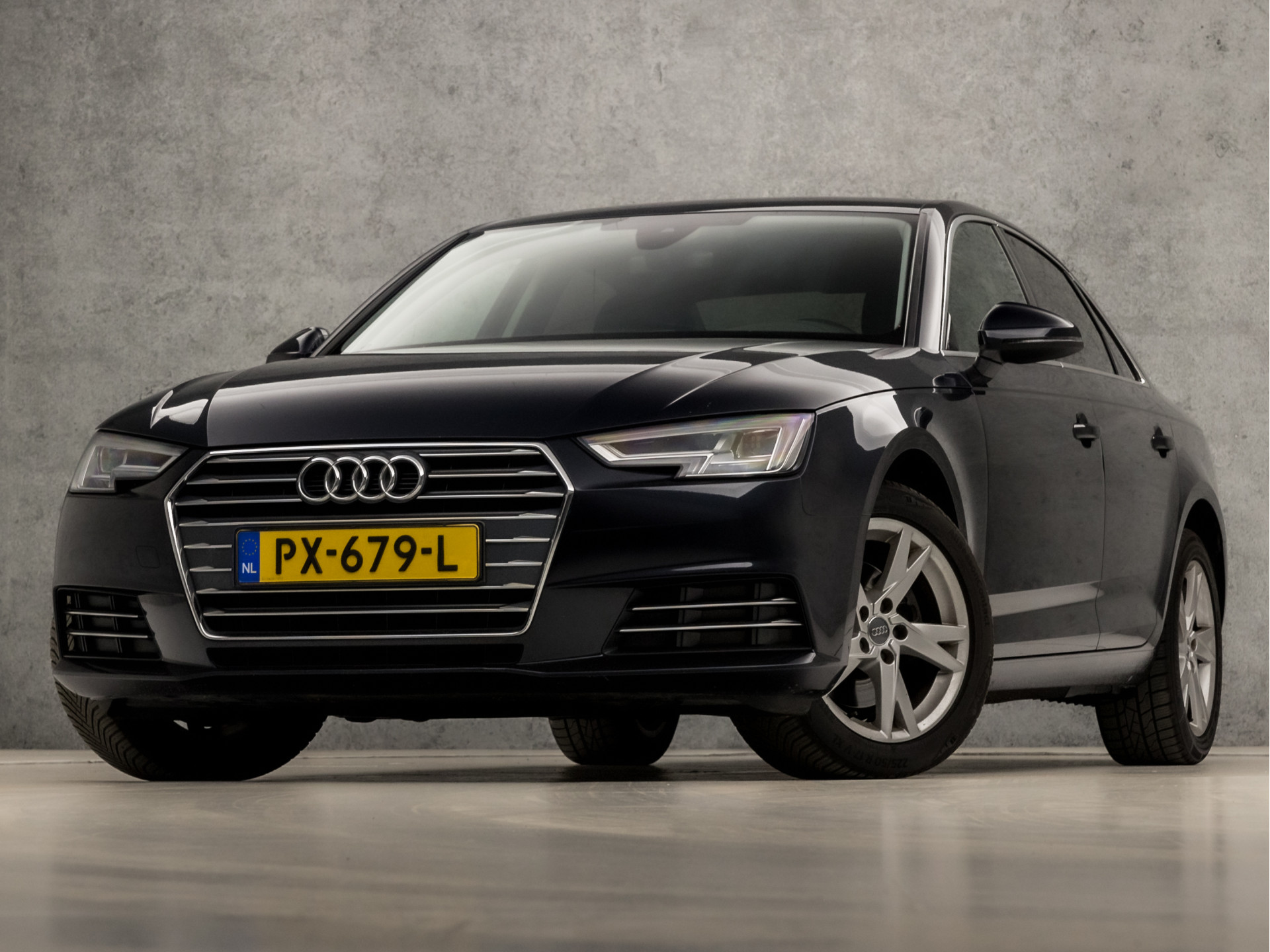 Audi A4 Limousine 1.4 TFSI Sport 150Pk Automaat (GROOT NAVI, CLIMATE, GETINT GLAS, SPORTSTOELEN, LED, ELEK ACHTERKLEP, SPORTSTUUR, PARKEERSENSOREN, ELEK PAKKET, NIEUWSTAAT)