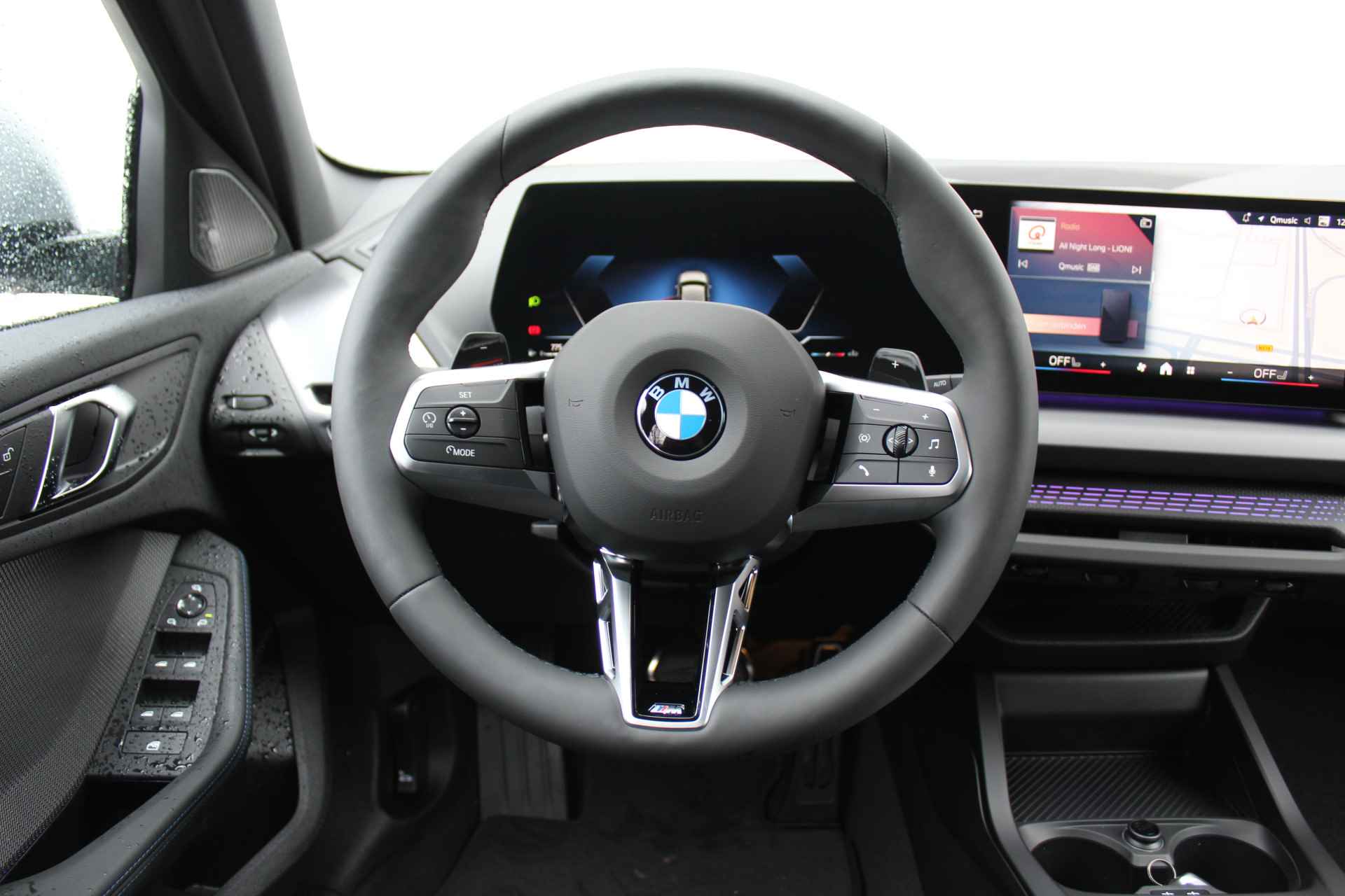 BMW 1-serie 120 M Sport Automaat / Sportstoelen / M Adaptief onderstel / Parking Assistant / Stoelverwarming / Harman-Kardon - 12/22