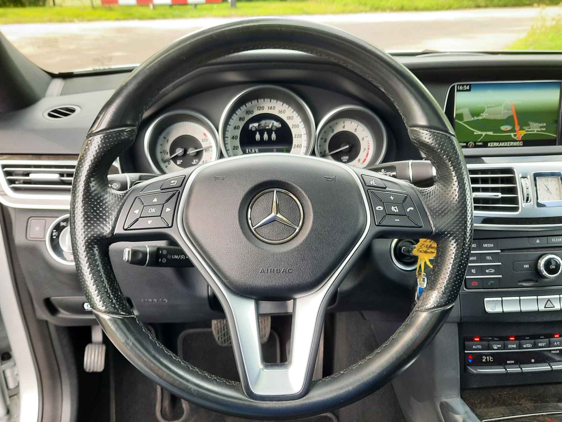 Mercedes-Benz E-Klasse 200 Prestige Avantgarde Lage Km stand! | Clima | Pano | Navi | Cruise | Parkeerhulp | Camera - 38/43