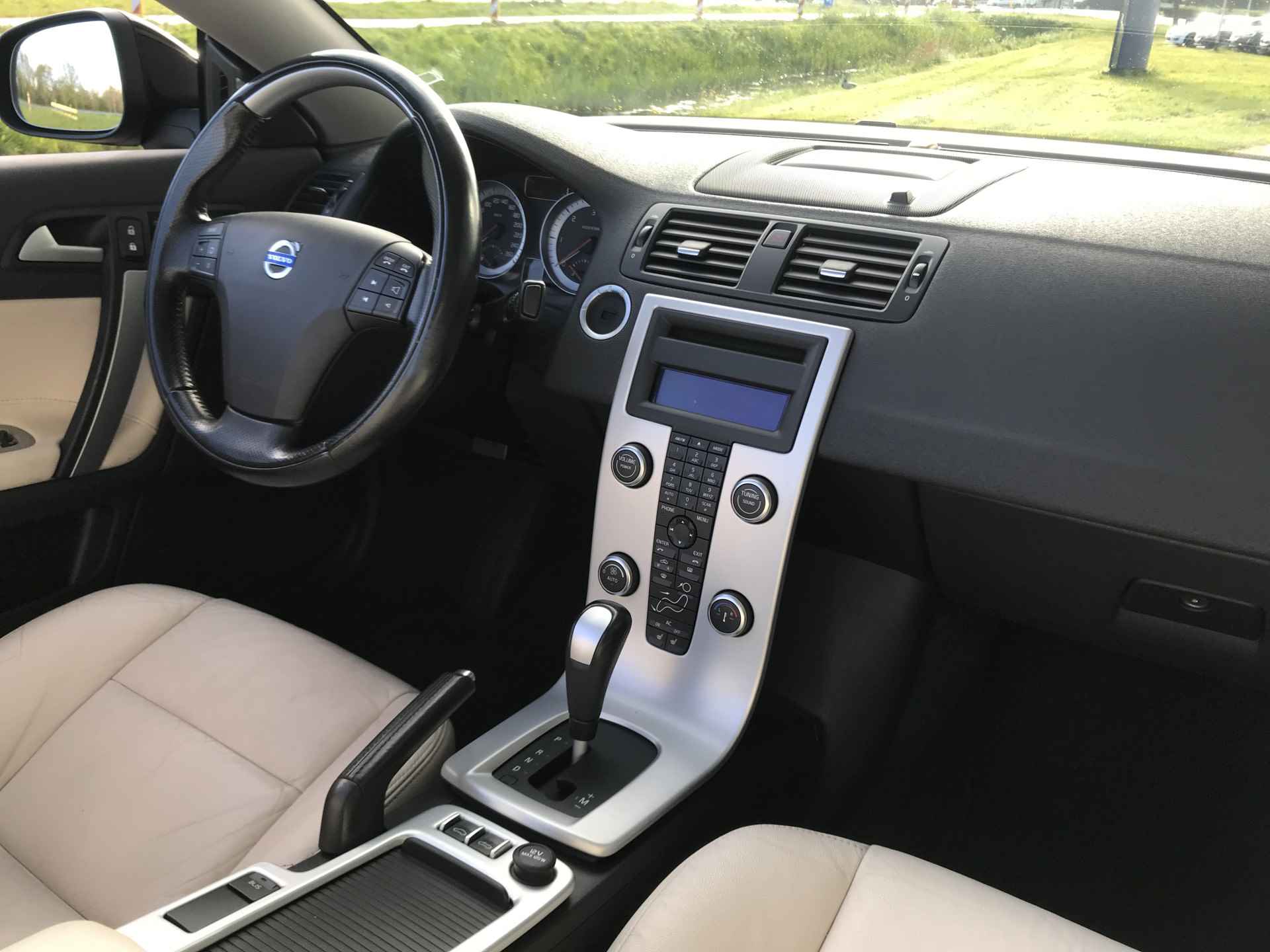 Volvo C70 Cabriolet 2.0D Intro Edition Automaat | Rijklaar incl garantie | Xenon Stoelverwarming Blis Navigatie - 11/36