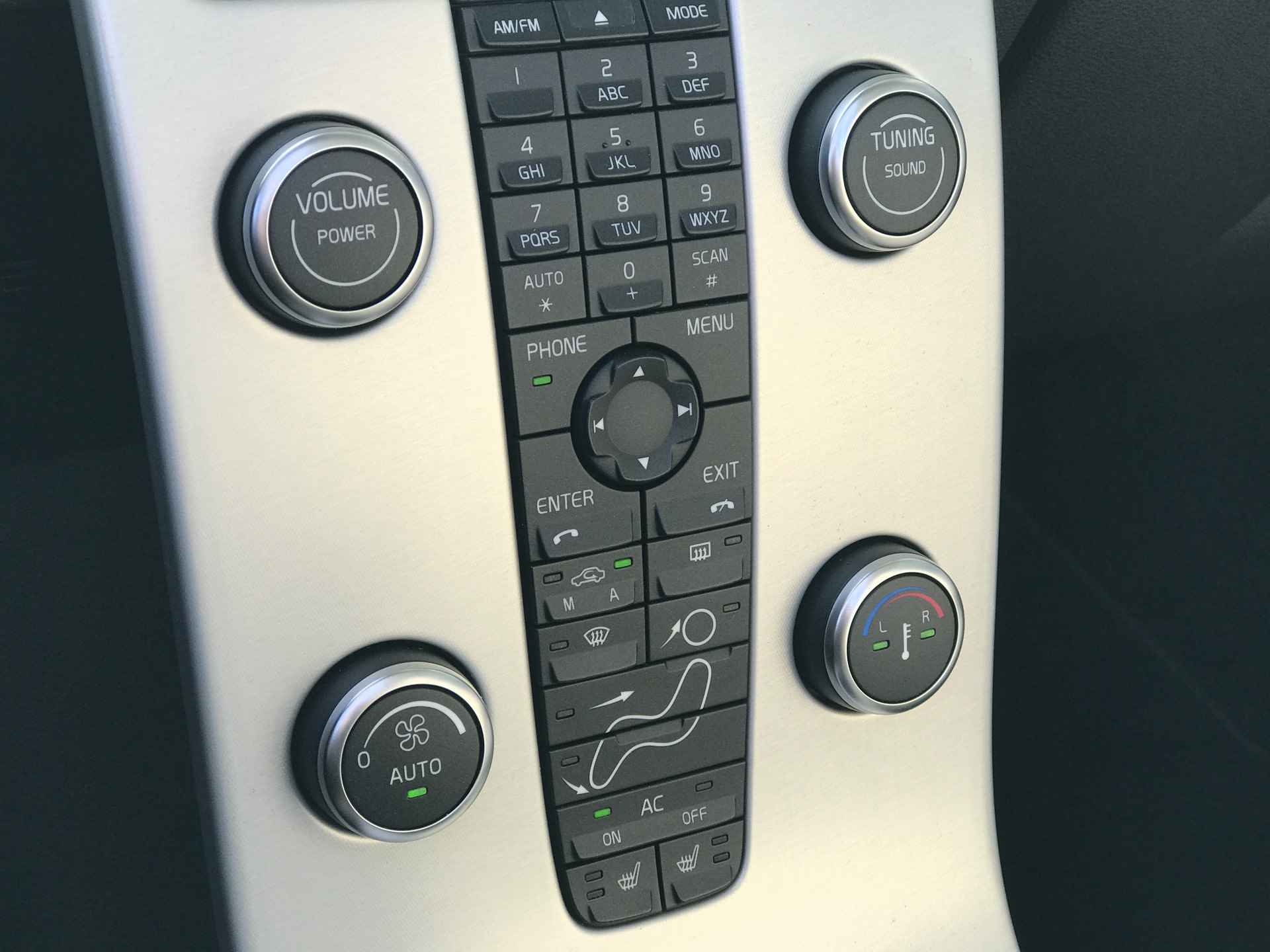 Volvo C70 Cabriolet 2.0D Intro Edition Automaat | Rijklaar incl garantie | Xenon Stoelverwarming Blis Navigatie - 18/36