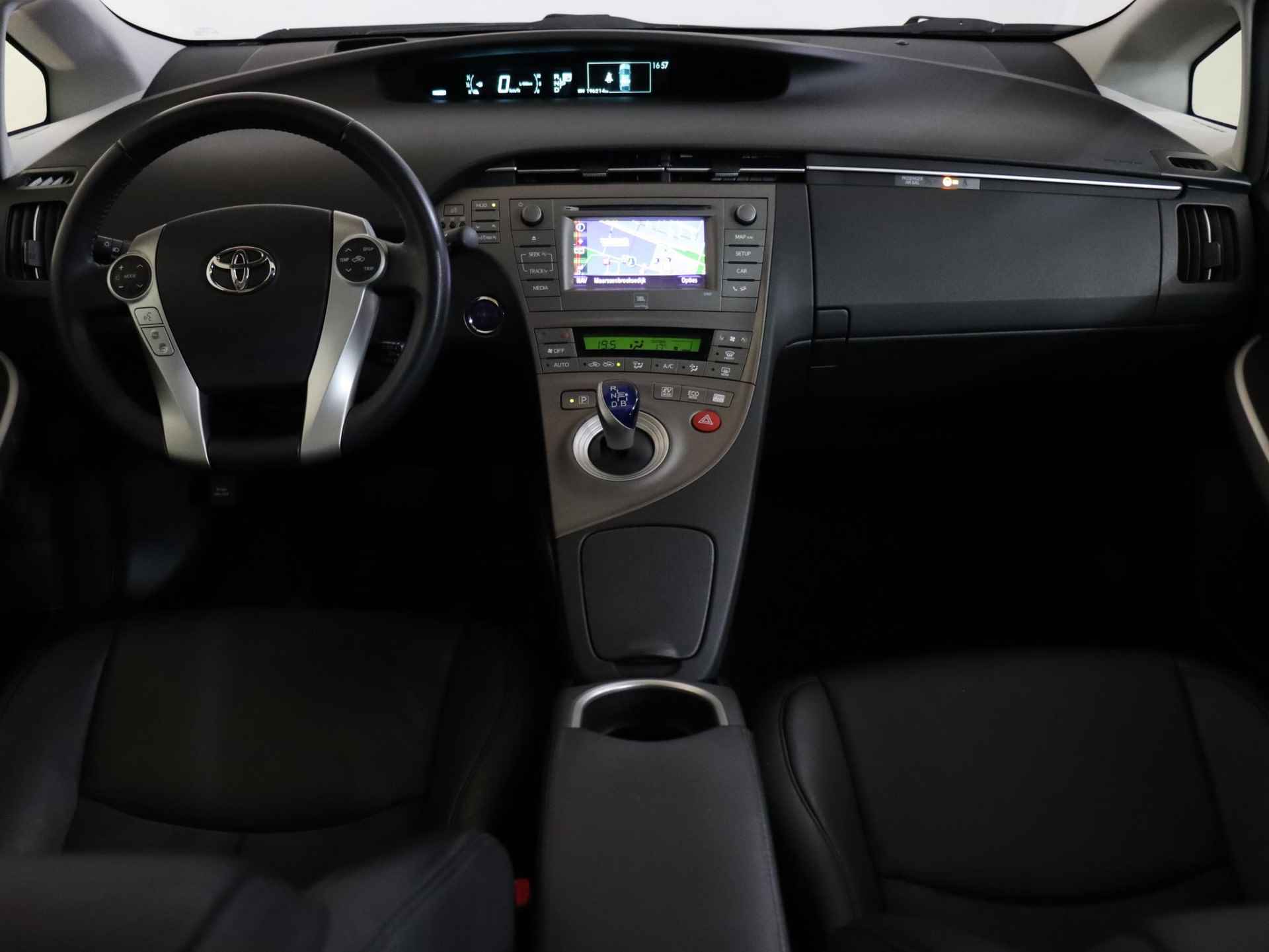 Toyota Prius 1.8 Business | Schuifdak | NAVI | Half leder | Parkeersensoren achter | - 4/32